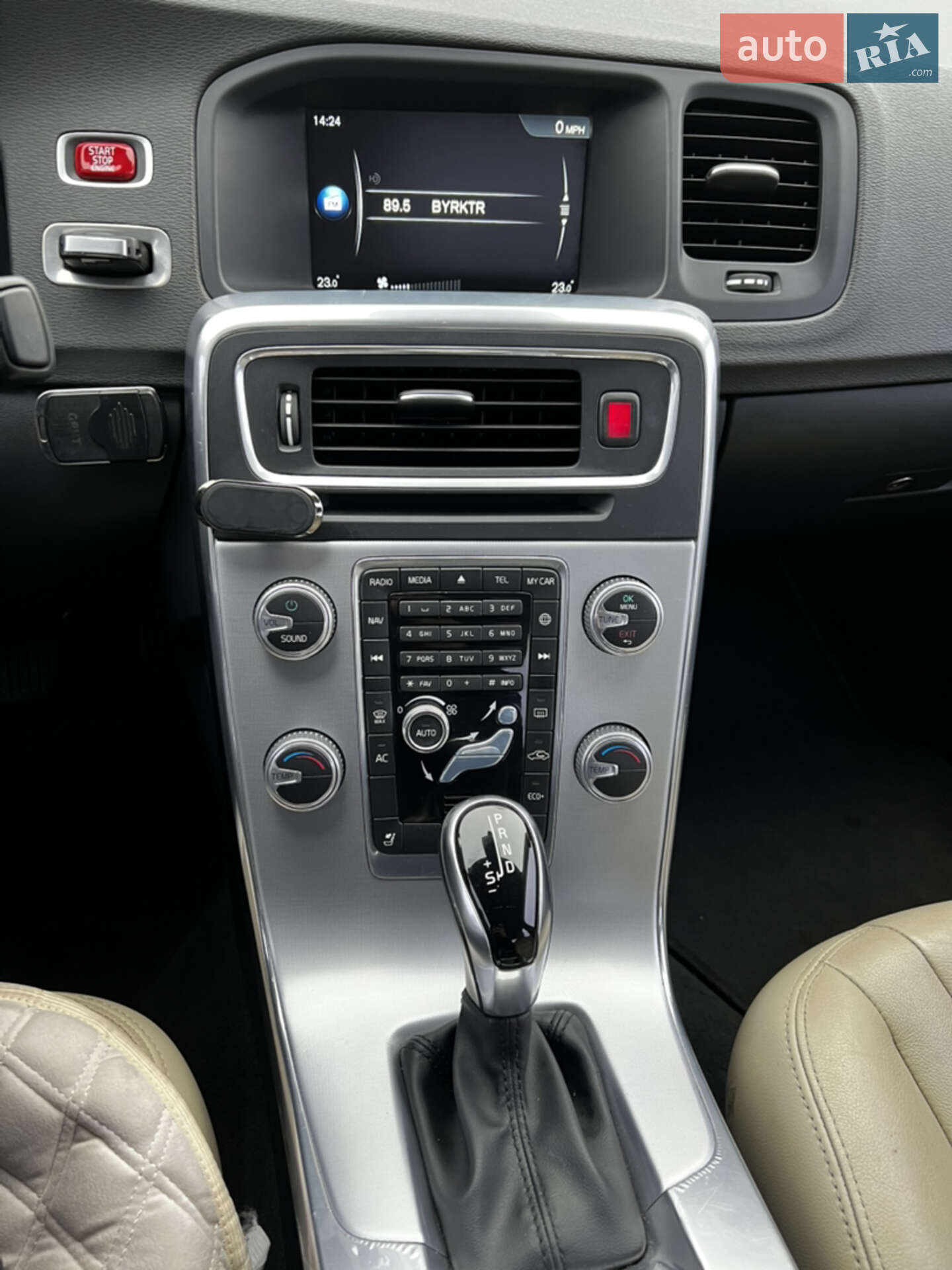 Volvo S60 2016 VIN YV140MTLXH2420843 фото оголошення 11 з 20