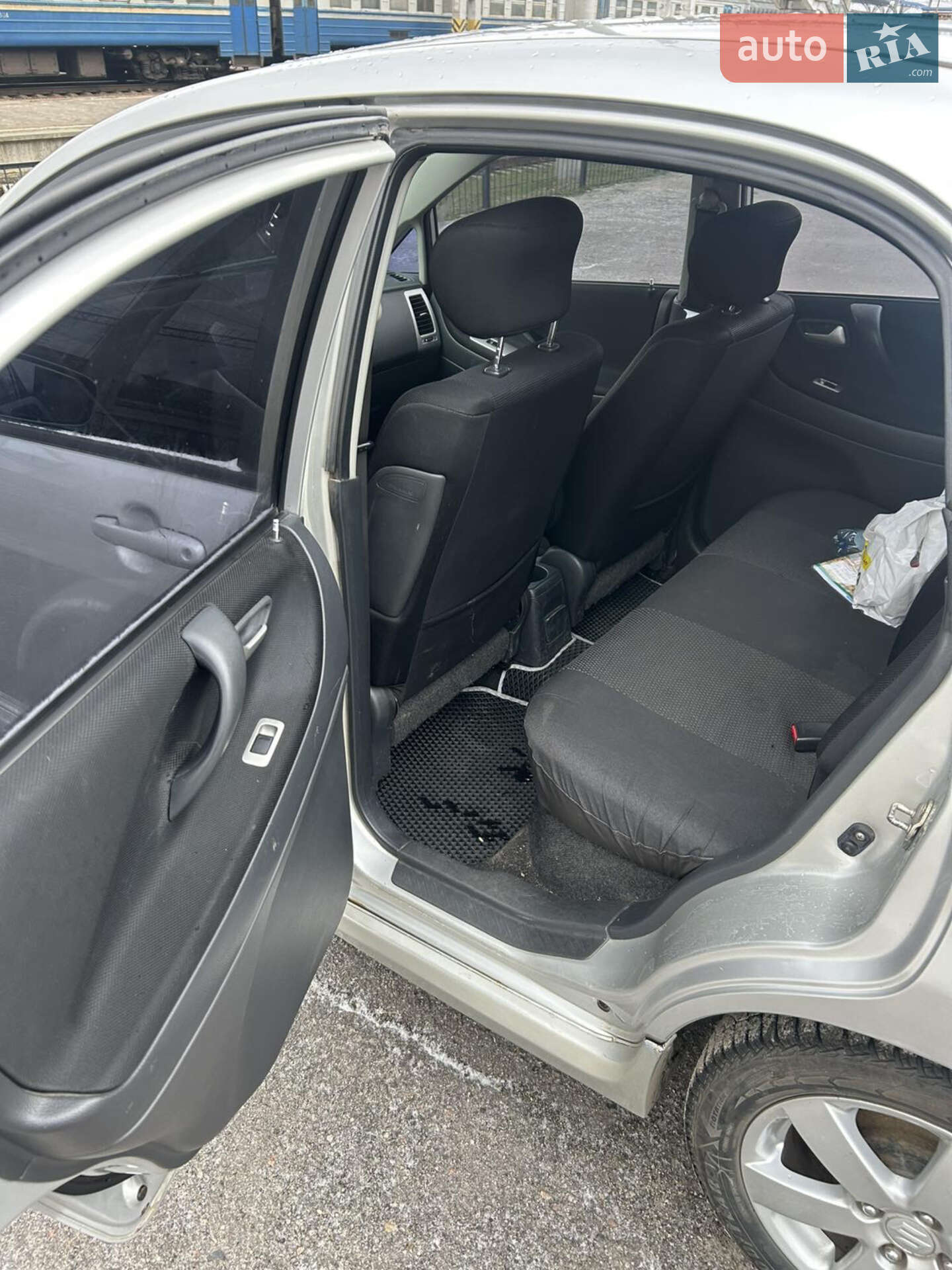 Suzuki Liana 2007 VIN JSAERA31S00301929 фото оголошення 8 з 15