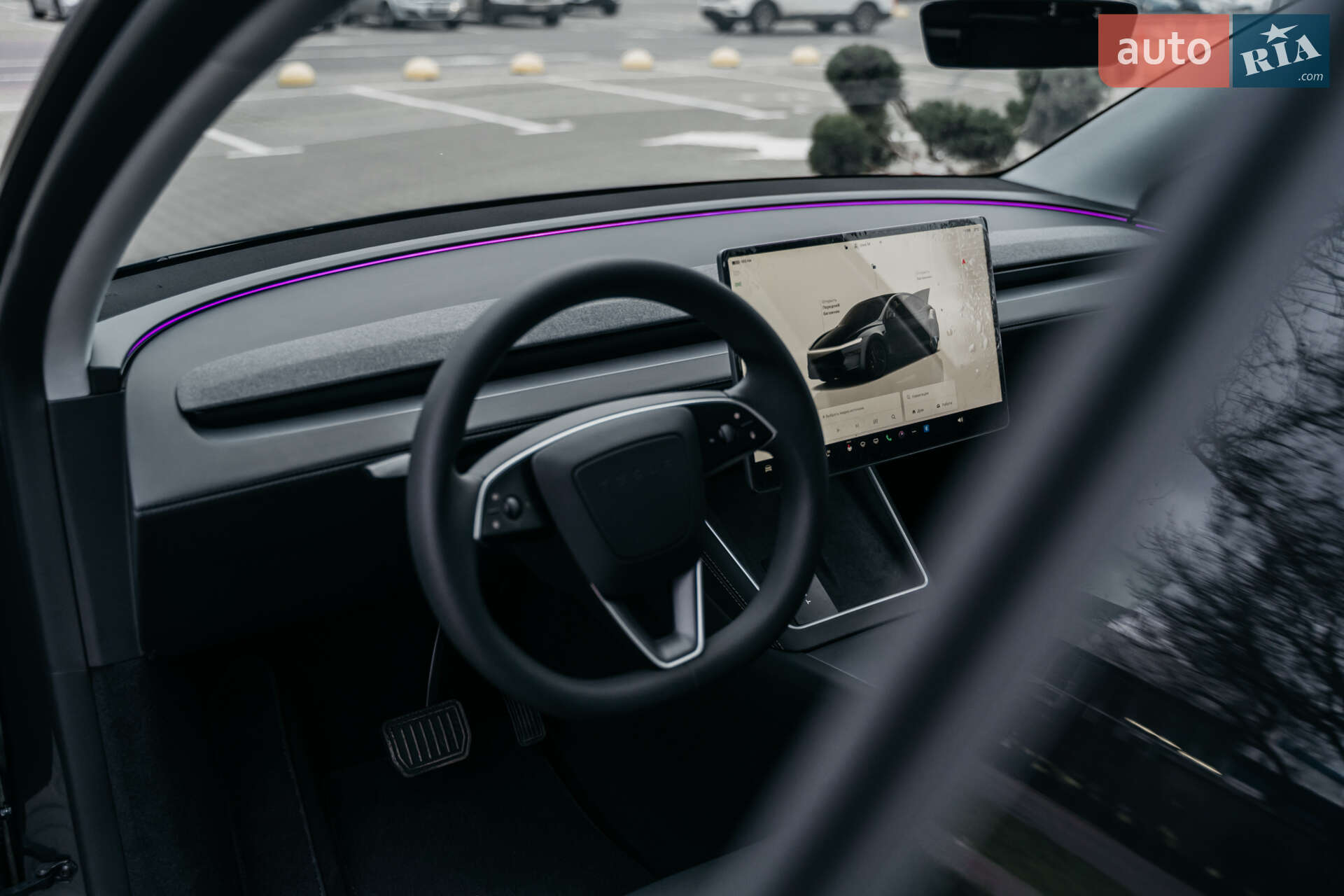 Tesla Model Y 2025 VIN 7SAYGDEE1TA386153 фото оголошення 3 з 19
