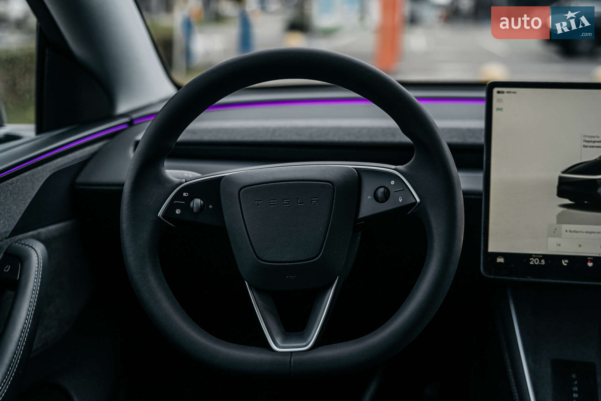 Tesla Model Y 2025 VIN 7SAYGDEE1TA386153 фото оголошення 11 з 19