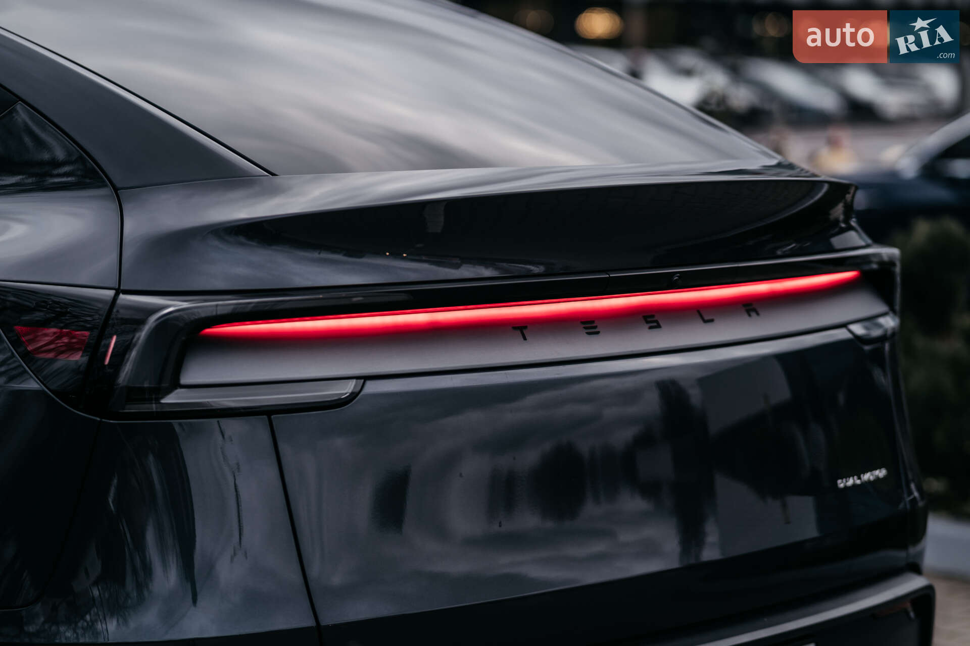 Tesla Model Y 2025 VIN 7SAYGDEE1TA386153 фото оголошення 18 з 19