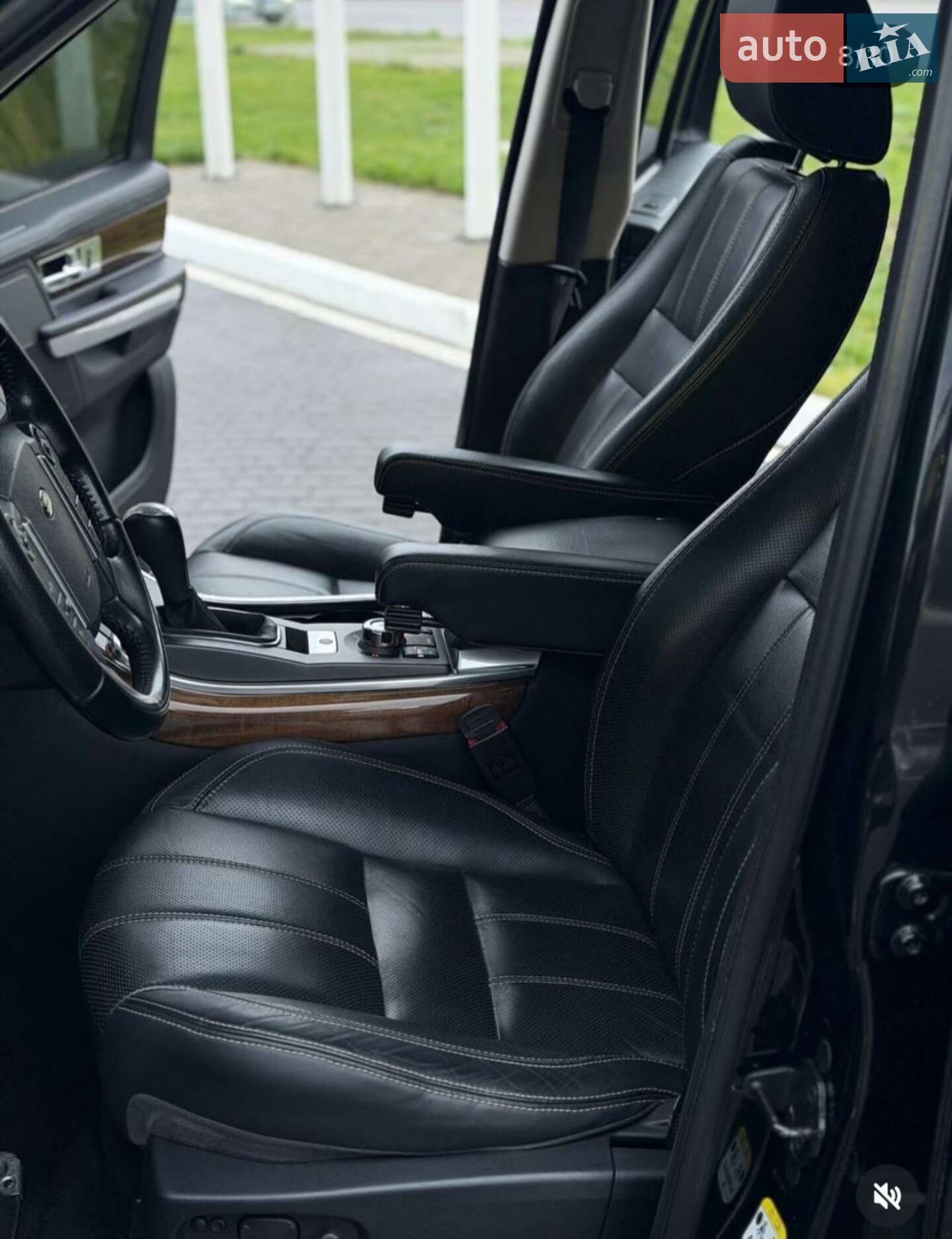 Land Rover Range Rover Sport 2010 VIN SALLSAAF4AA256419 фото оголошення 11 з 13