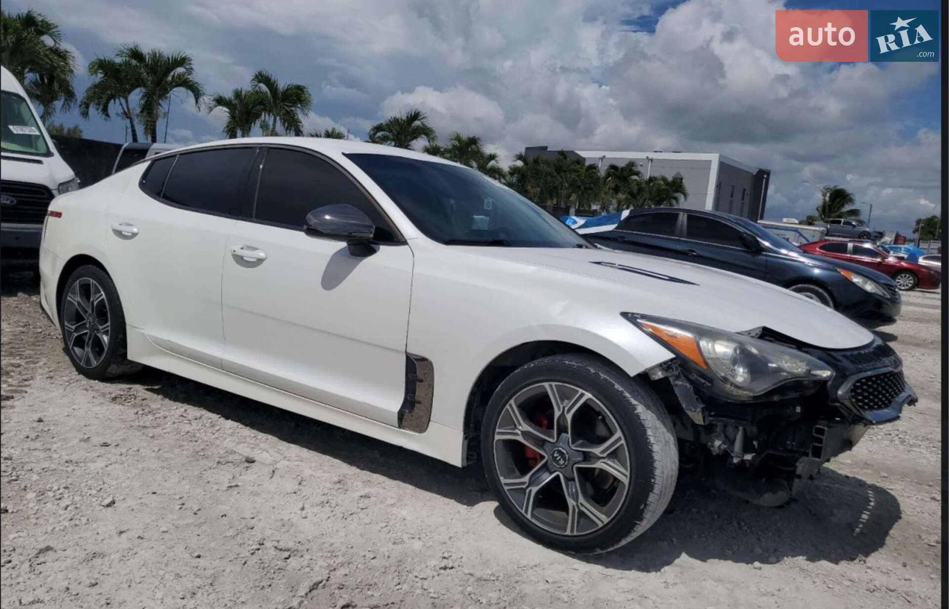 Kia Stinger 2020 VIN KNAE15LA9L6083060 фото оголошення 2 з 16