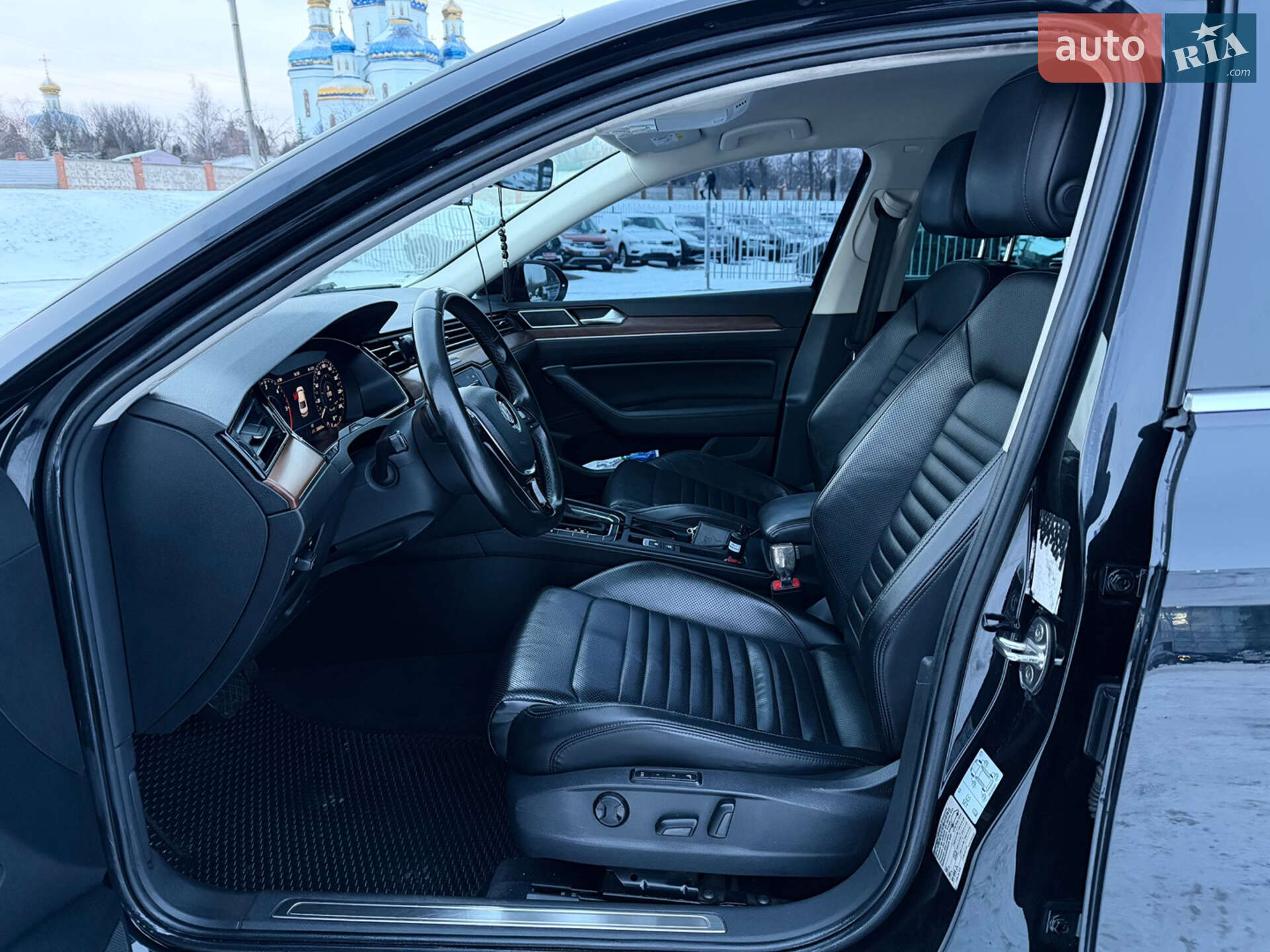 Volkswagen Passat 2018 VIN WVWZZZ3CZKE041724 фото оголошення 7 з 9