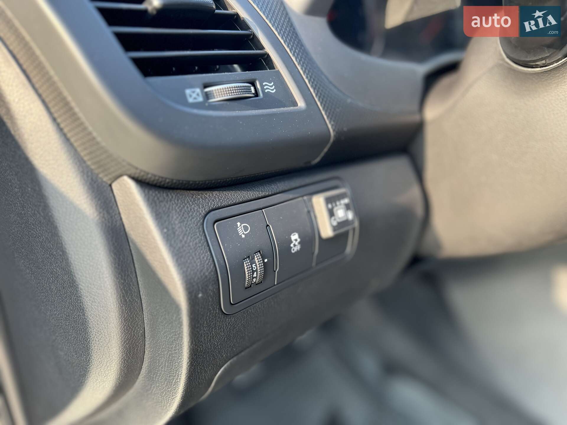 Hyundai Accent 2018 VIN KMHCT41BAJU400360 фото оголошення 14 з 21