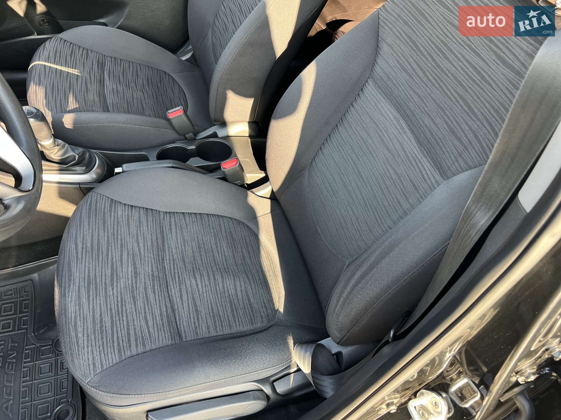 Hyundai Accent 2018 VIN KMHCT41BAJU400360 фото оголошення 17 з 21