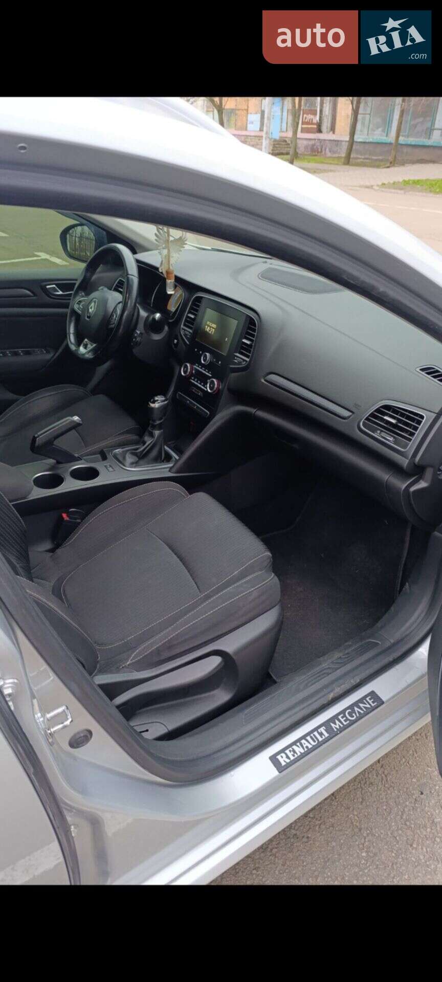 Renault Megane 2017 VIN VF1RFB00257829876 фото оголошення 9 з 18