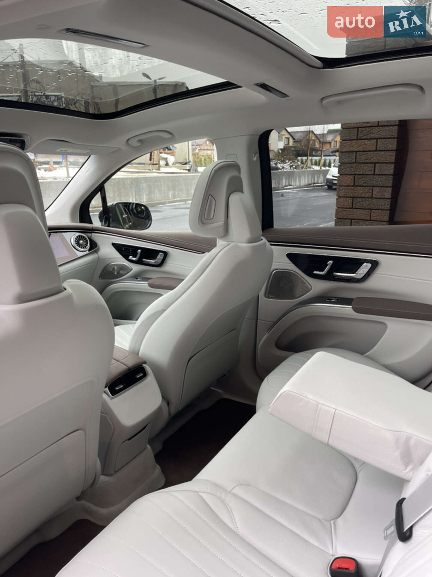 Mercedes-Benz EQS SUV 2023 VIN 4JGDM4EB2PA010942 фото оголошення 8 з 10
