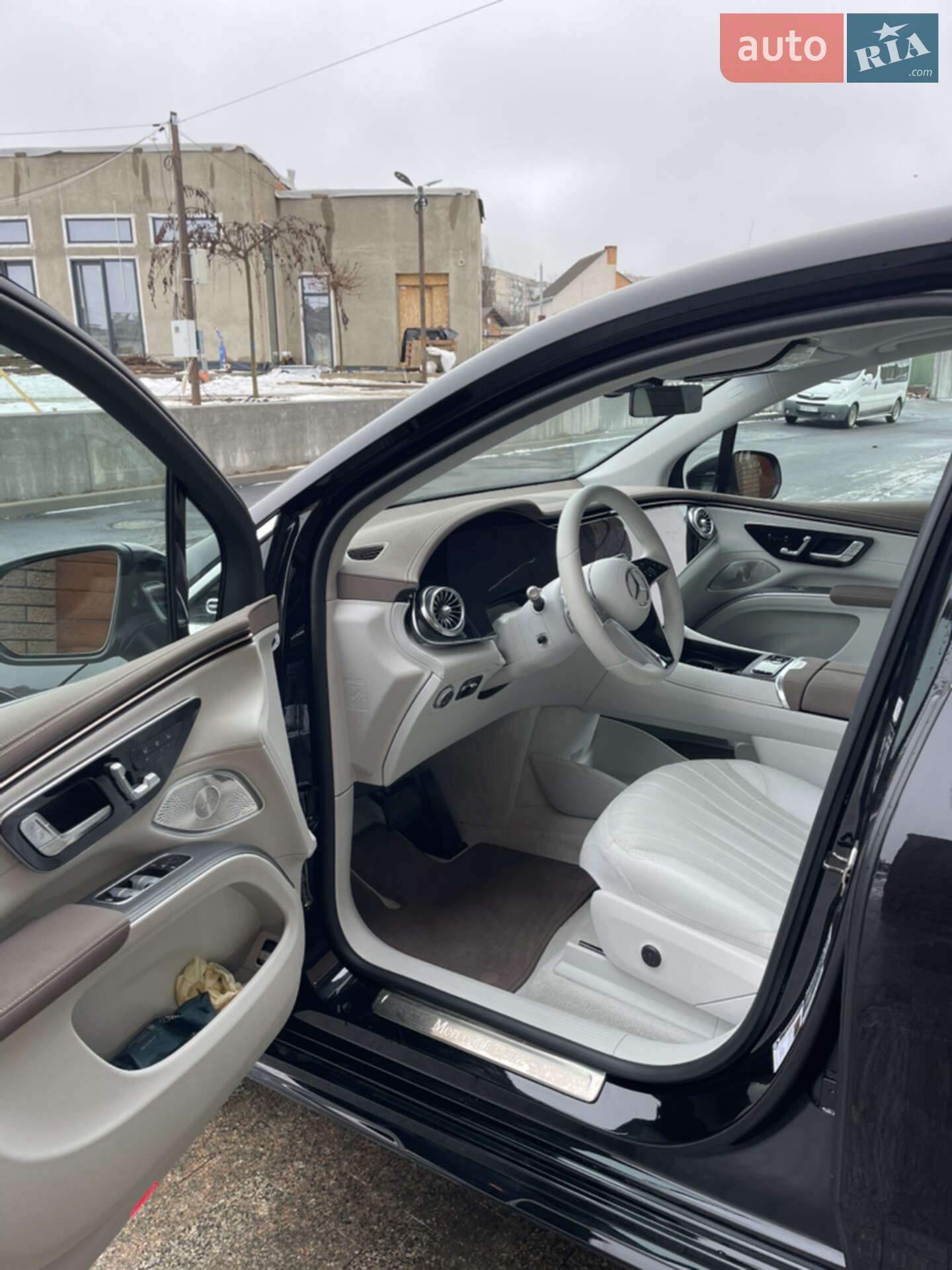Mercedes-Benz EQS SUV 2023 VIN 4JGDM4EB2PA010942 фото оголошення 7 з 10
