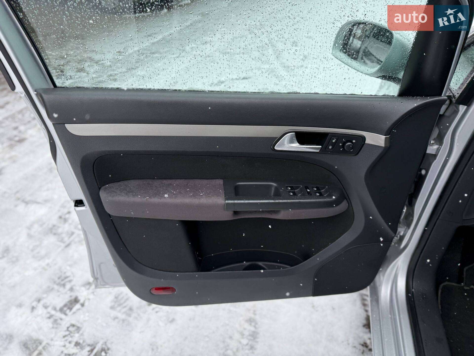 Volkswagen Touran 2008 VIN WVGZZZ1TZ9W049673 фото оголошення 12 з 16