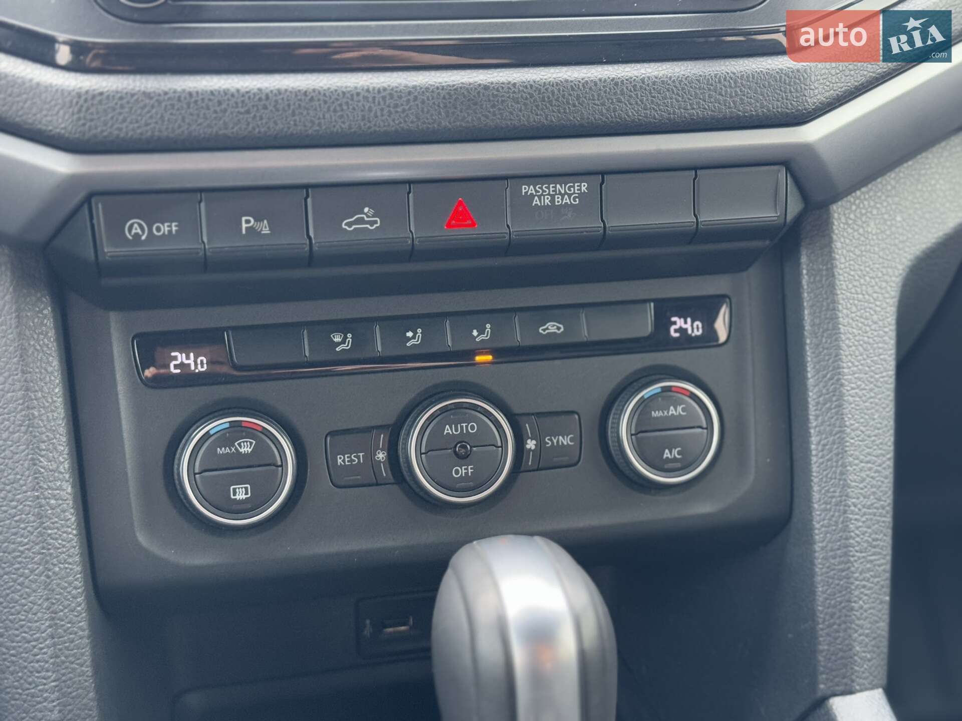 Volkswagen Amarok 2017 VIN WV1ZZZ2HZHH021799 фото оголошення 27 з 39