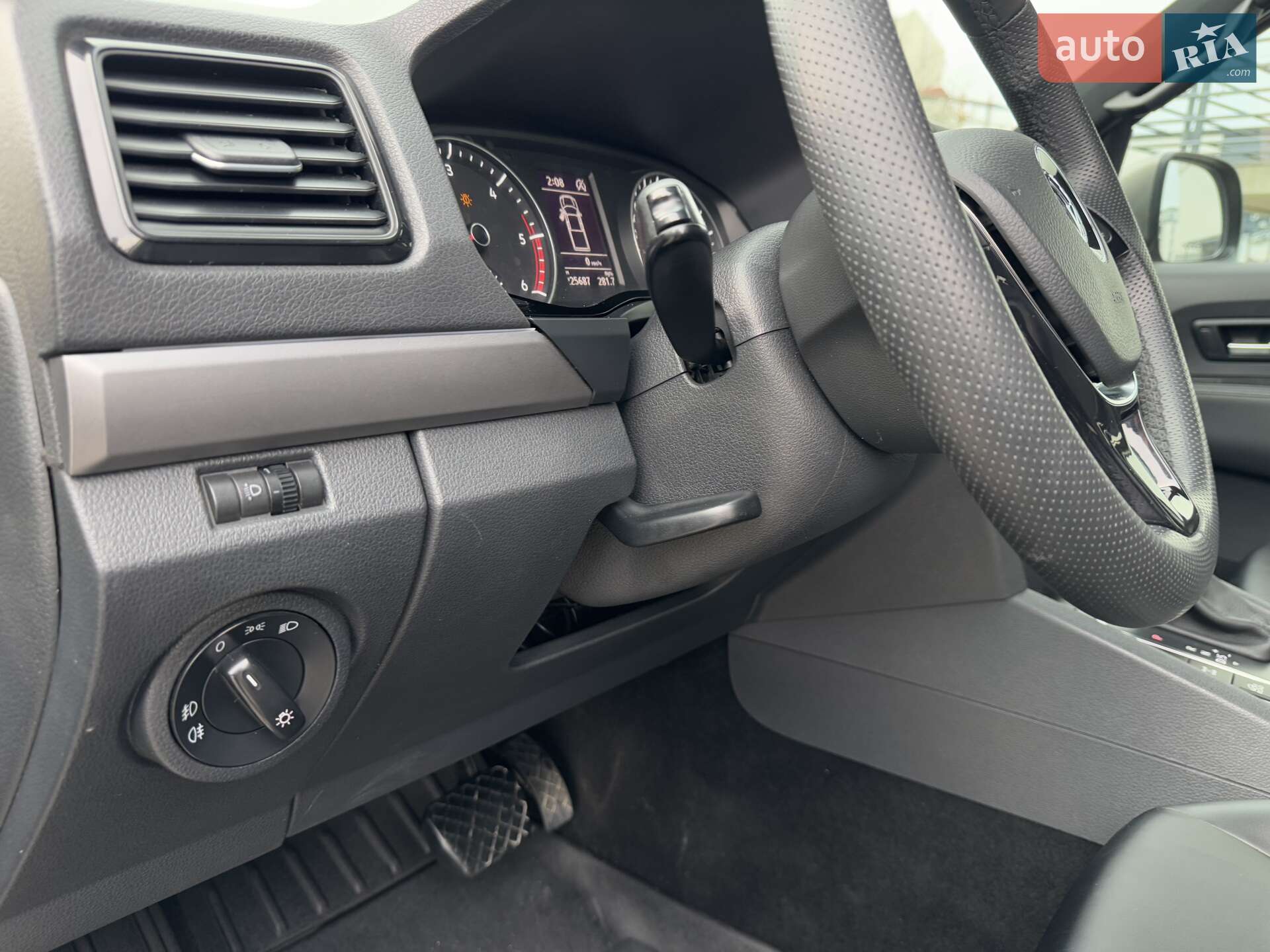 Volkswagen Amarok 2017 VIN WV1ZZZ2HZHH021799 фото оголошення 33 з 39