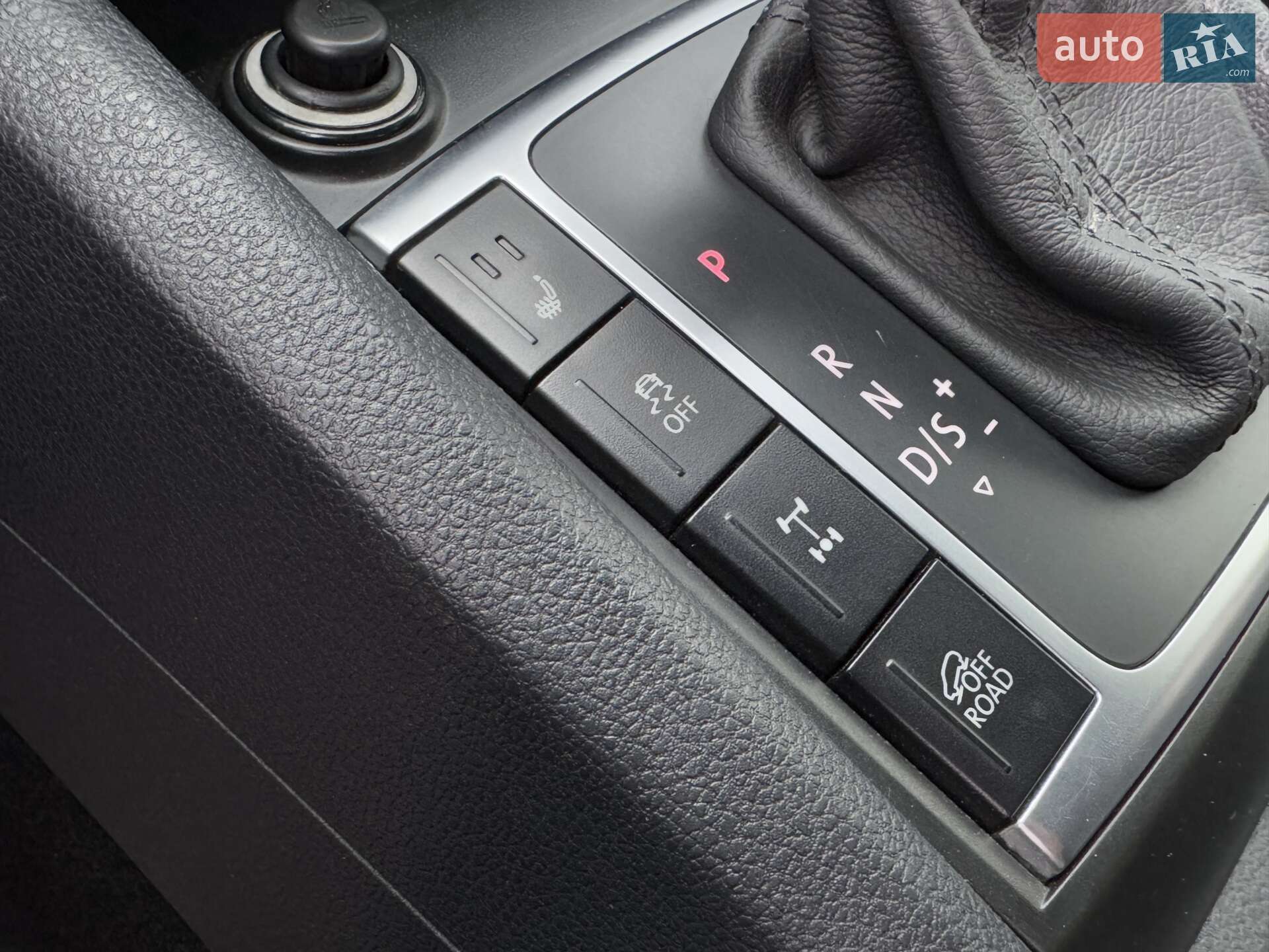 Volkswagen Amarok 2017 VIN WV1ZZZ2HZHH021799 фото оголошення 36 з 39