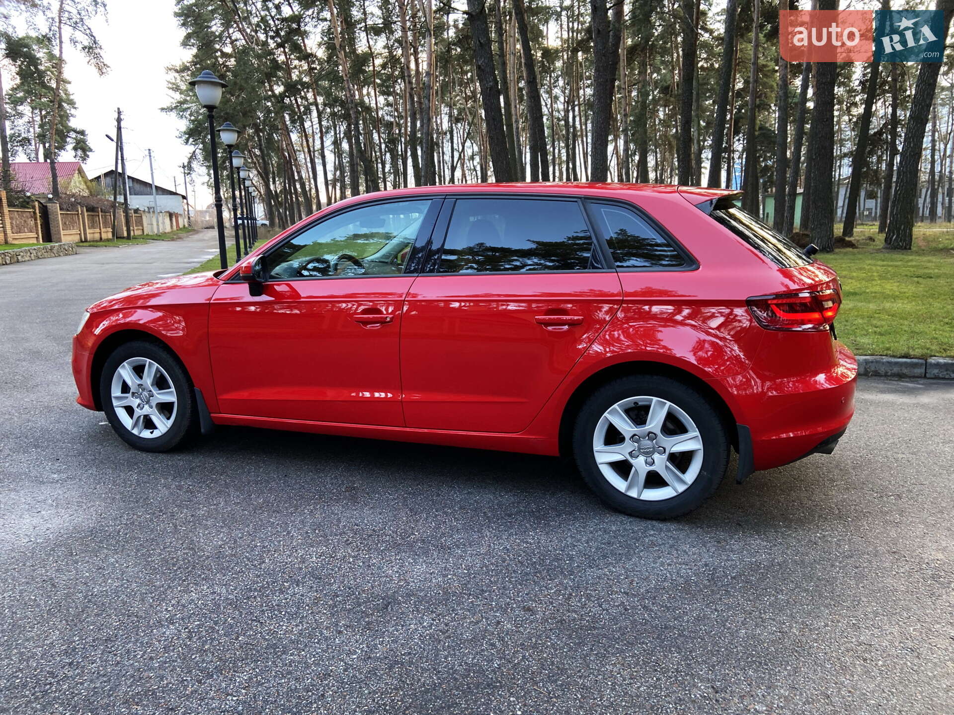 Audi A3 2016 VIN WAUZZZ8V5GA106253 фото оголошення 12 з 27