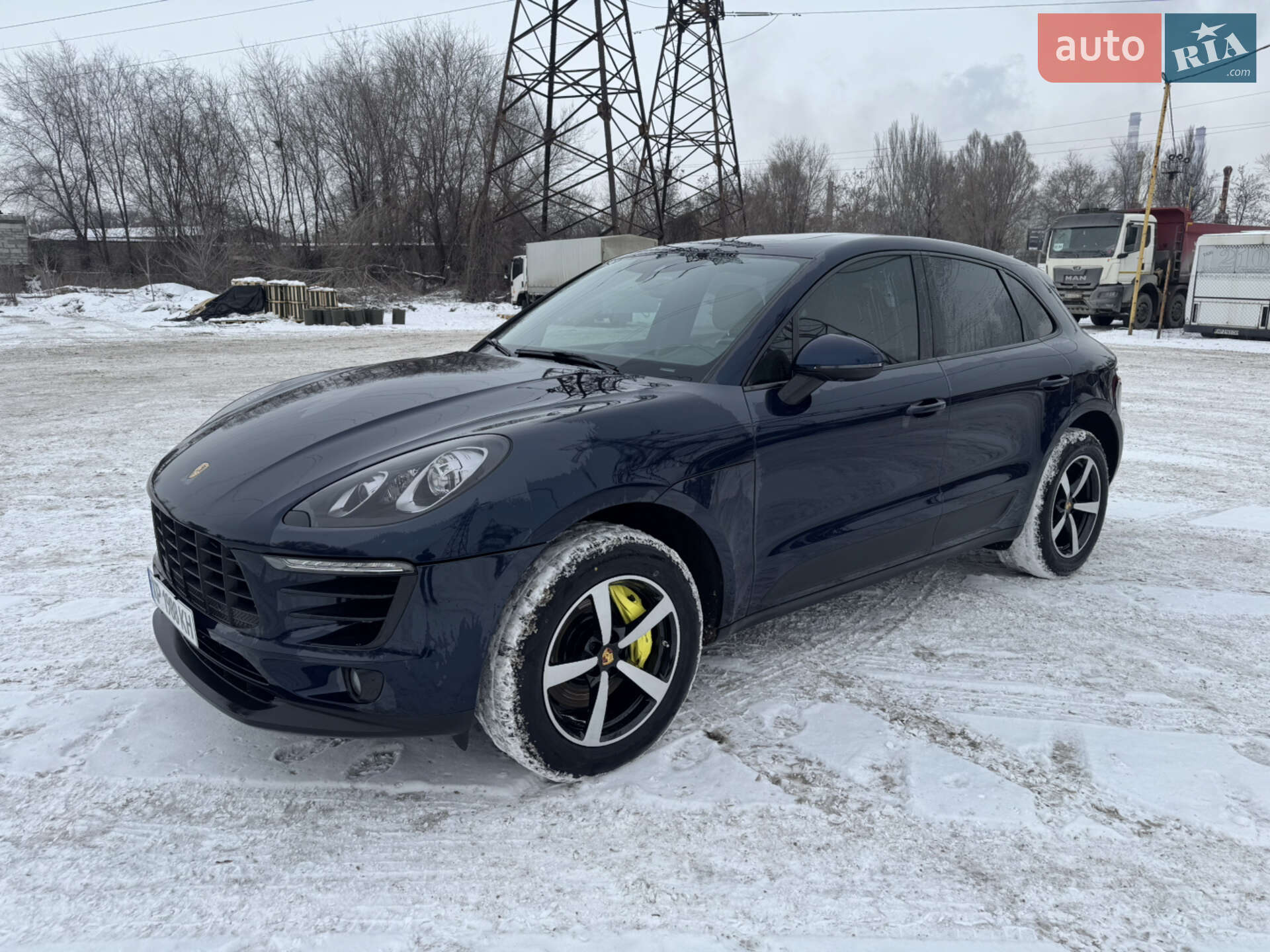 Porsche Macan 2016 VIN WP1AA2A54HLB08301 фото оголошення 2 з 18