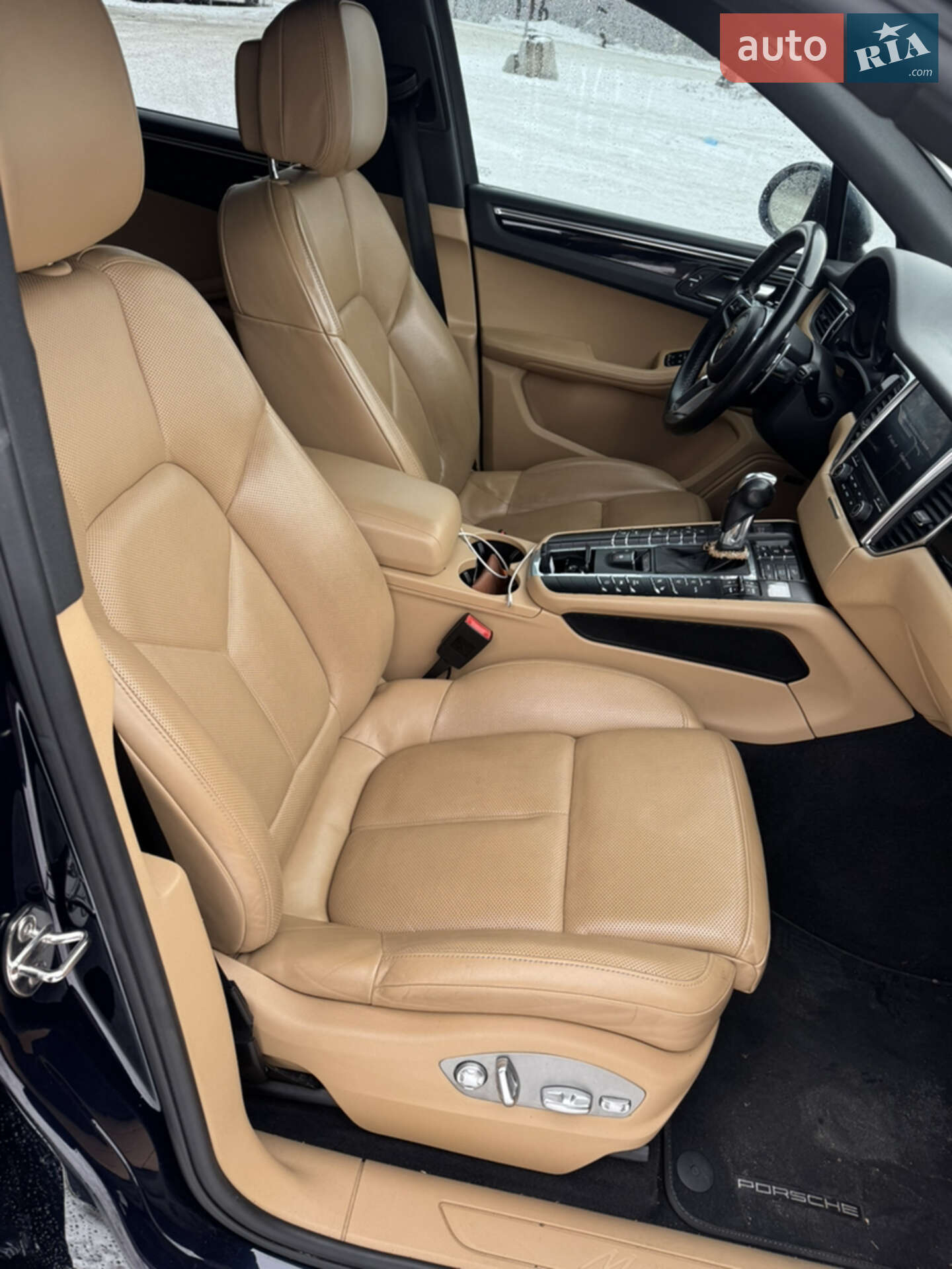 Porsche Macan 2016 VIN WP1AA2A54HLB08301 фото оголошення 15 з 18