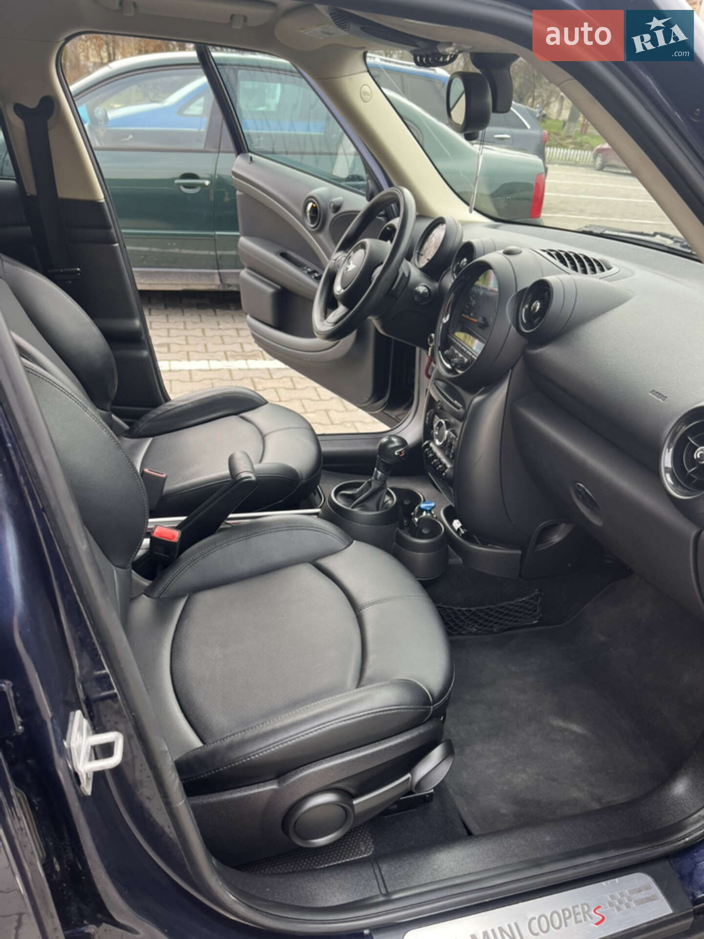 Mini Countryman 2015 VIN WMWZC3C58GWT08481 фото оголошення 12 з 15