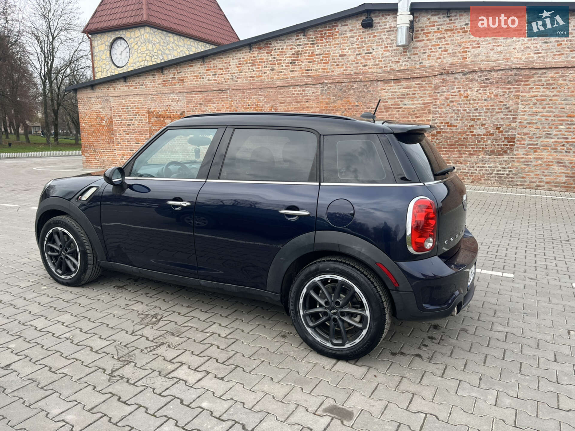 Mini Countryman 2015 VIN WMWZC3C58GWT08481 фото оголошення 4 з 15
