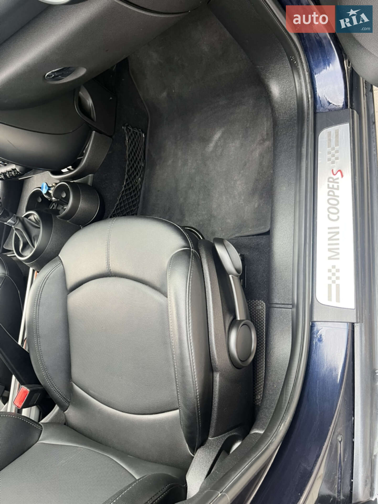 Mini Countryman 2015 VIN WMWZC3C58GWT08481 фото оголошення 13 з 15
