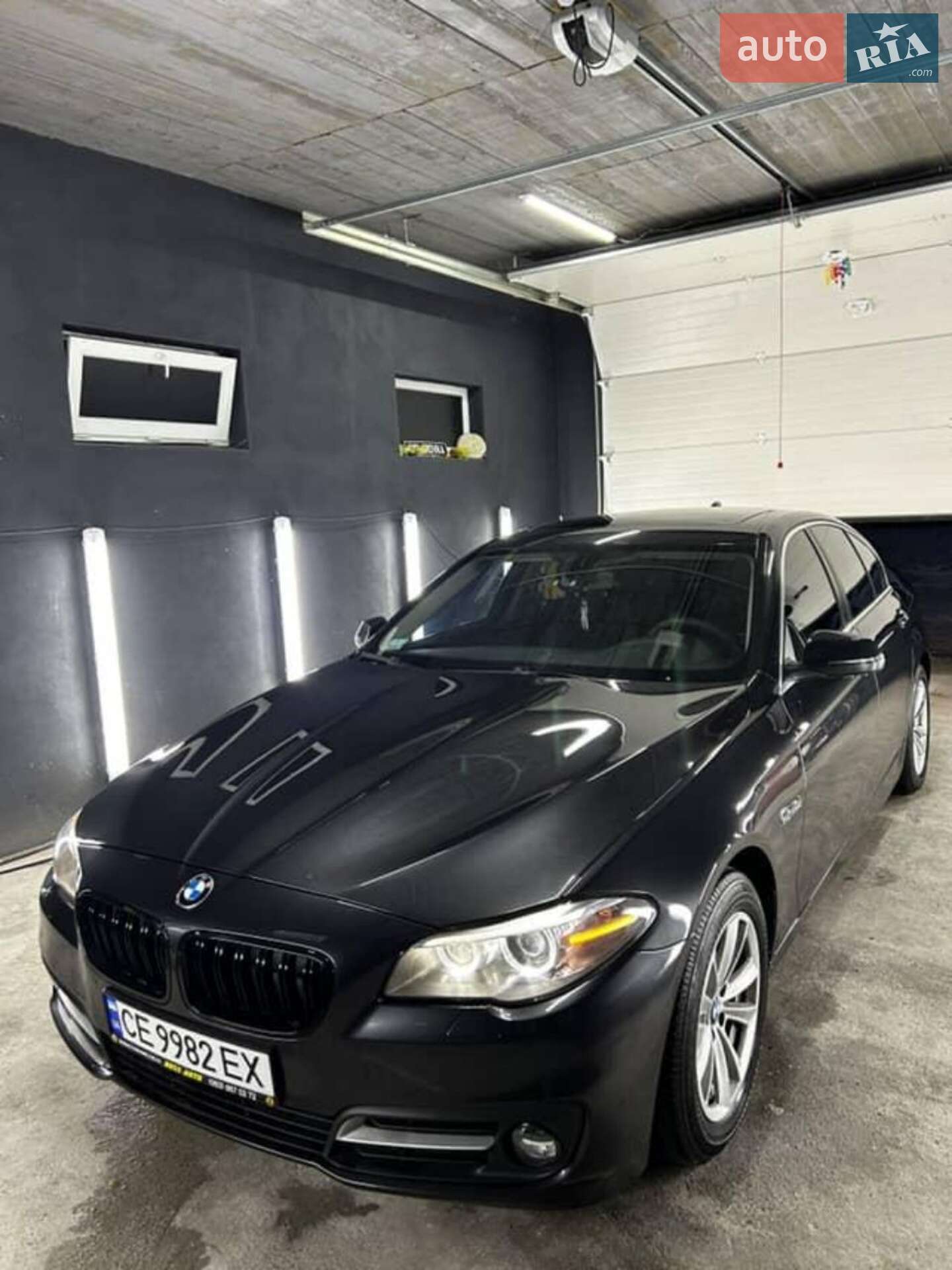 BMW 5 Series 2015 VIN WBA5A7C50GG144729 фото оголошення 2 з 44
