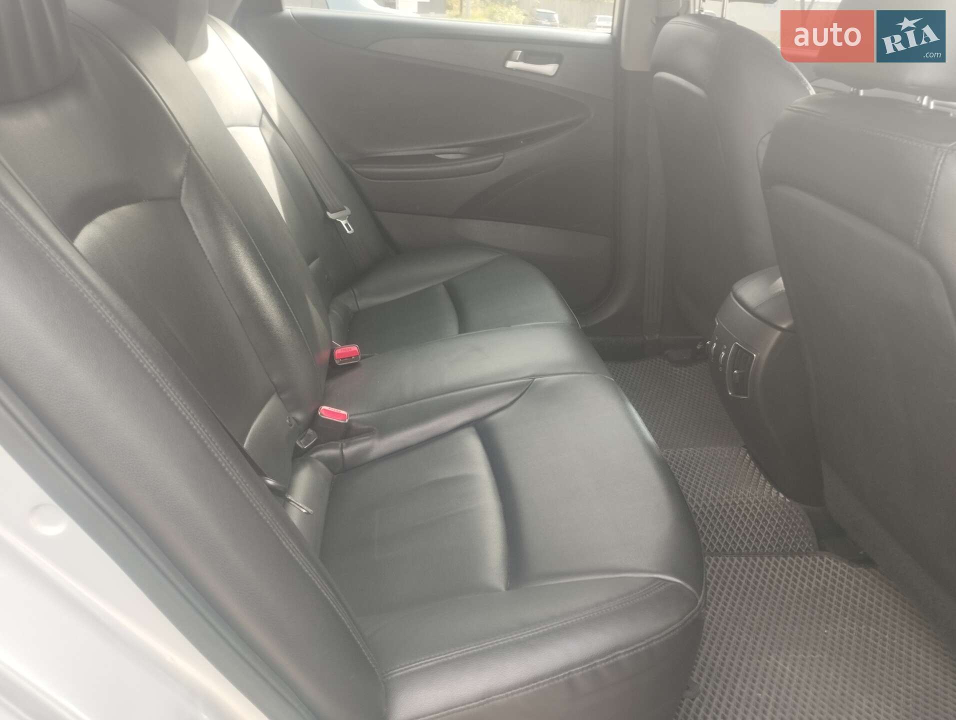 Hyundai Sonata 2013 VIN KMHEC41LBDA567794 фото оголошення 19 з 23