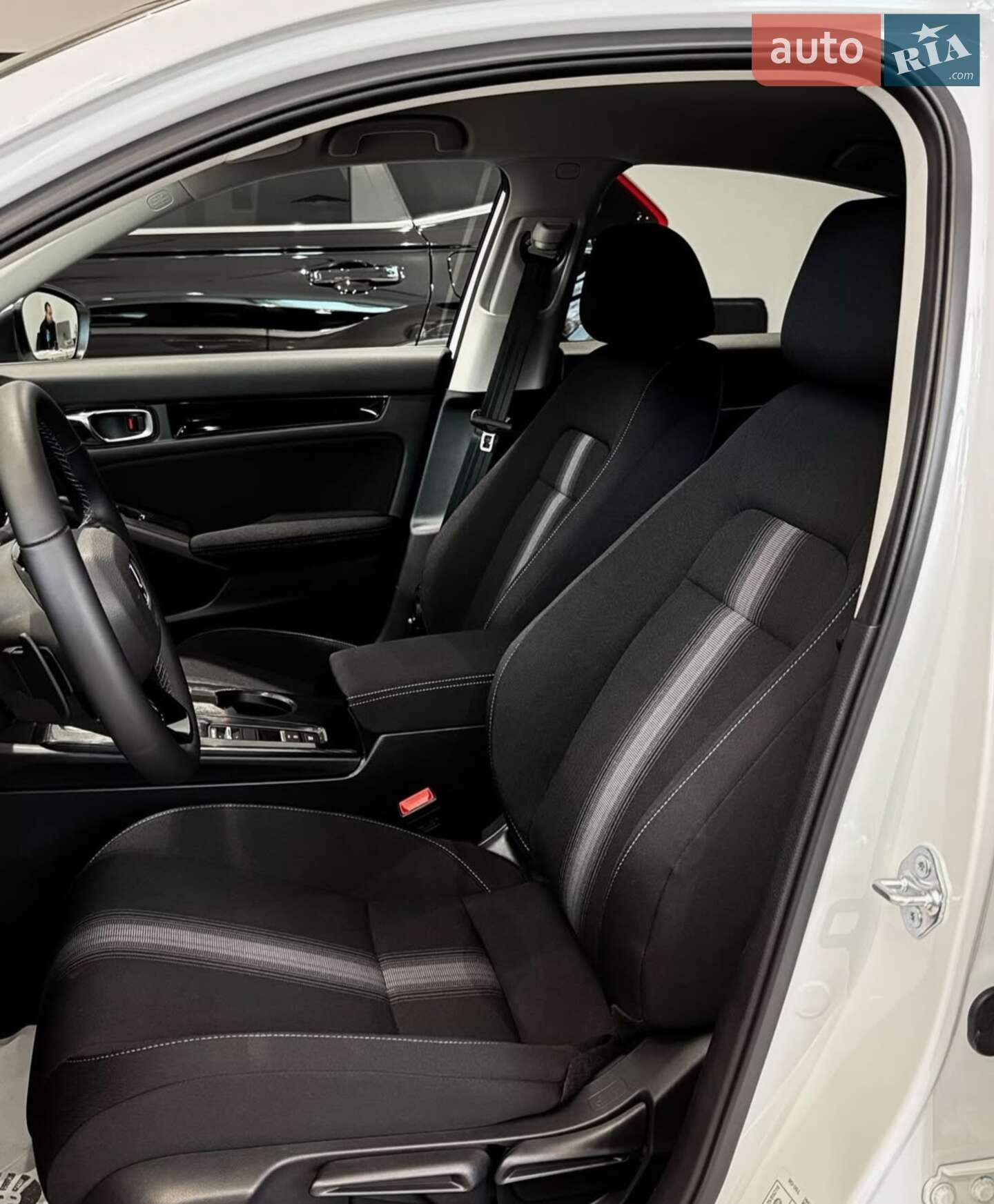 Honda Civic 2023 VIN JHMFL4830RX203210 фото оголошення 15 з 26