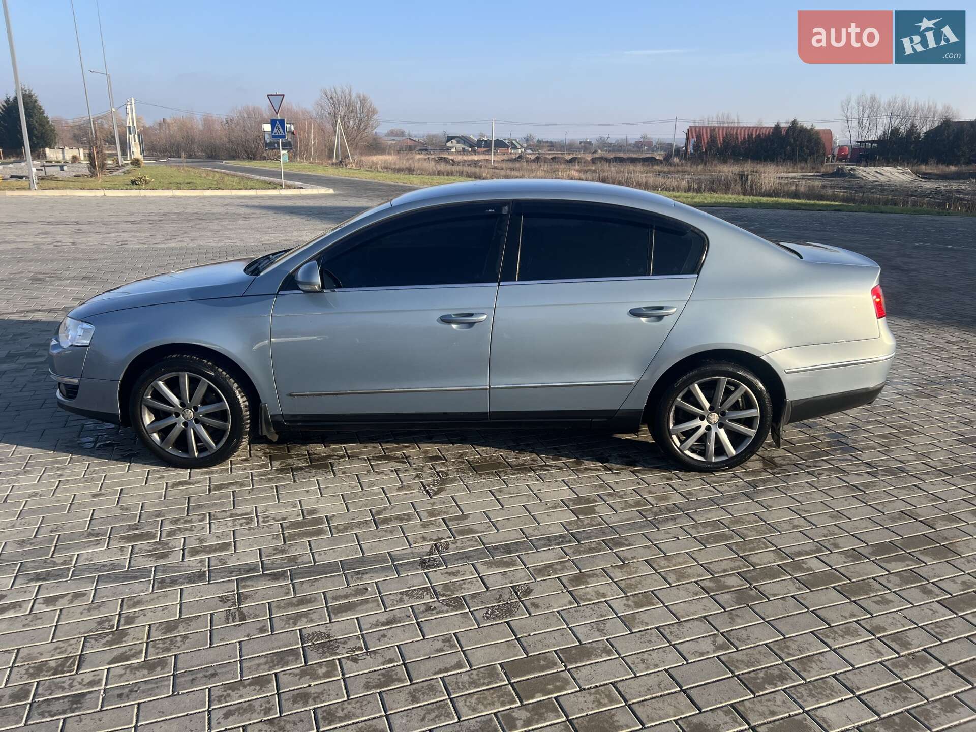 Volkswagen Passat 2010 VIN WVWZZZ3CZAP056516 фото оголошення 2 з 15