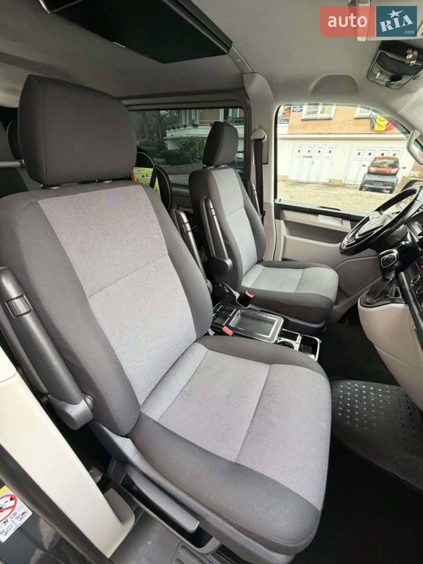 Volkswagen Transporter 2018 VIN WV1ZZZ7HZKH041376 фото оголошення 12 з 33