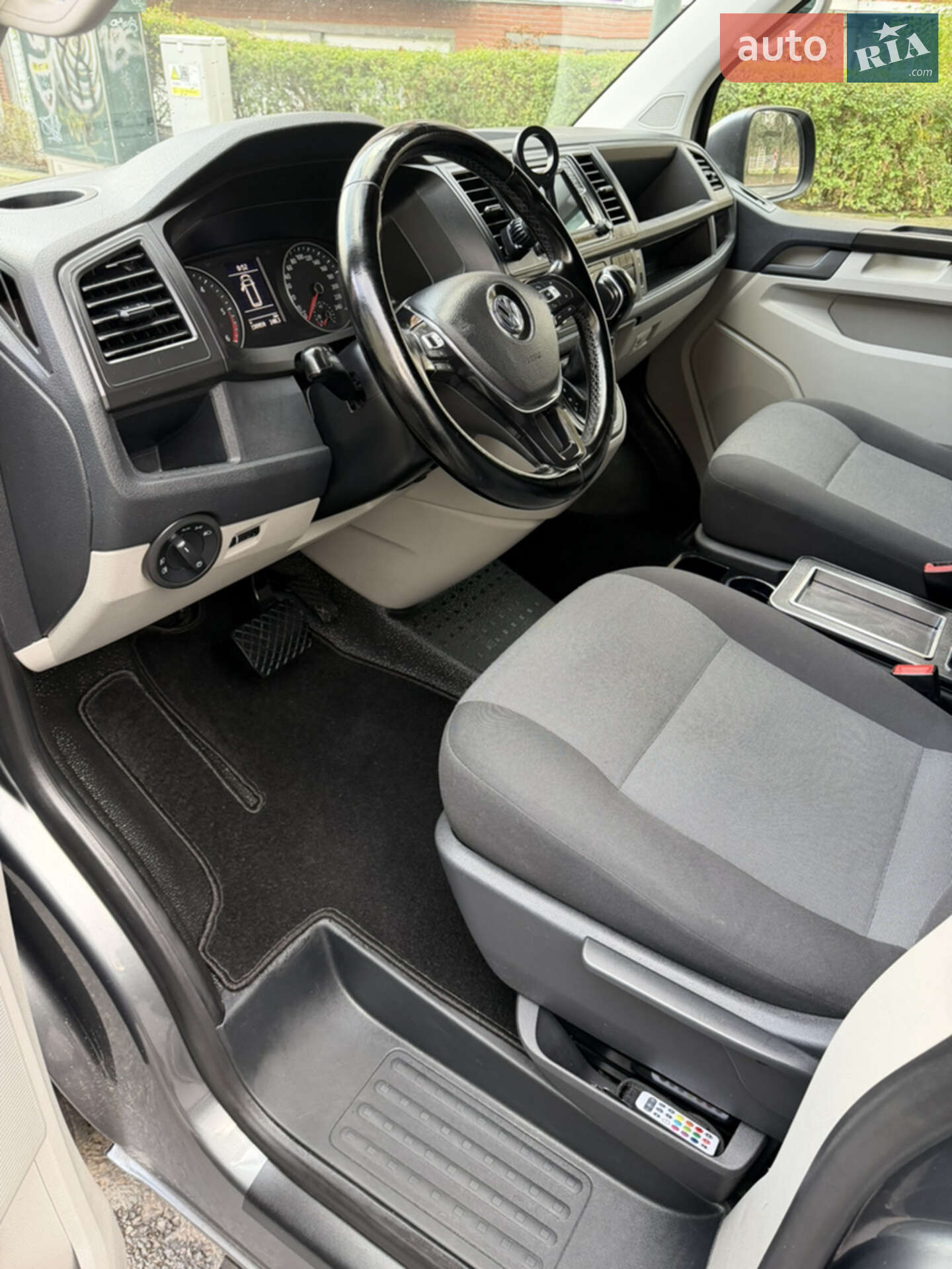 Volkswagen Transporter 2018 VIN WV1ZZZ7HZKH041376 фото оголошення 18 з 33