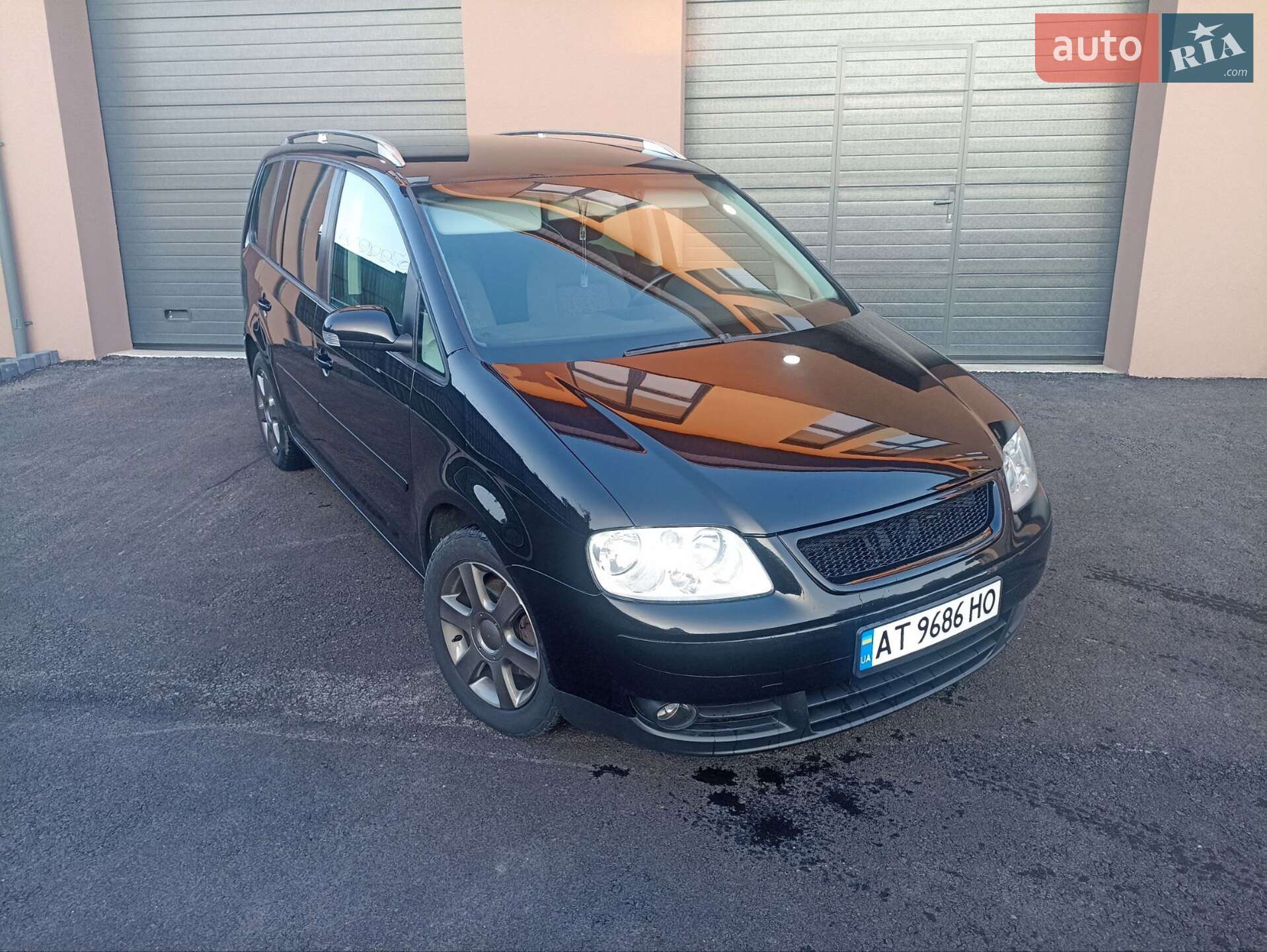 Volkswagen Touran 2004 VIN WVGZZZ1TZ5W068169 фото оголошення 2 з 14