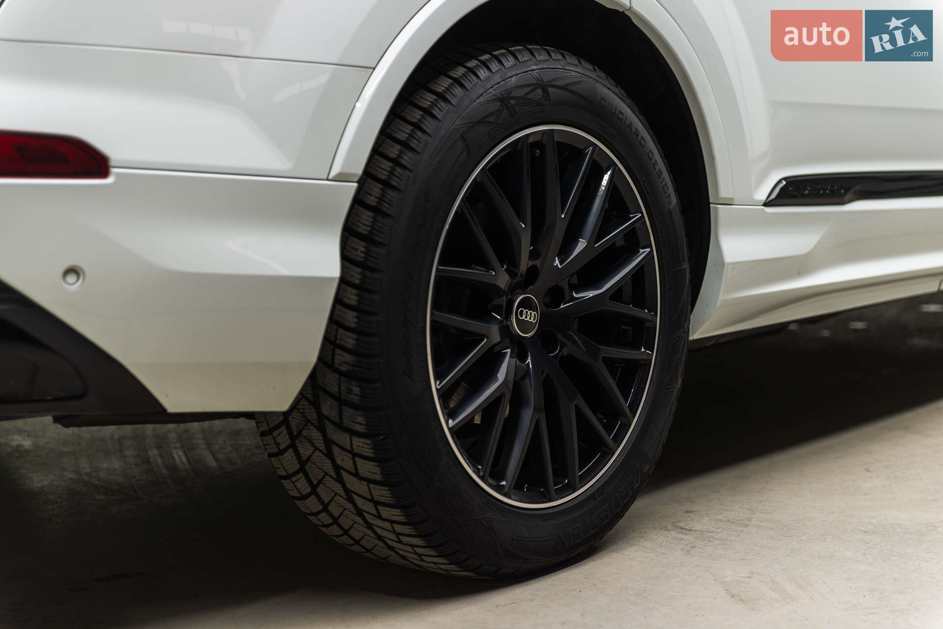 Audi Q7 2022 VIN WAUZZZ4M0PD008503 фото оголошення 11 з 37