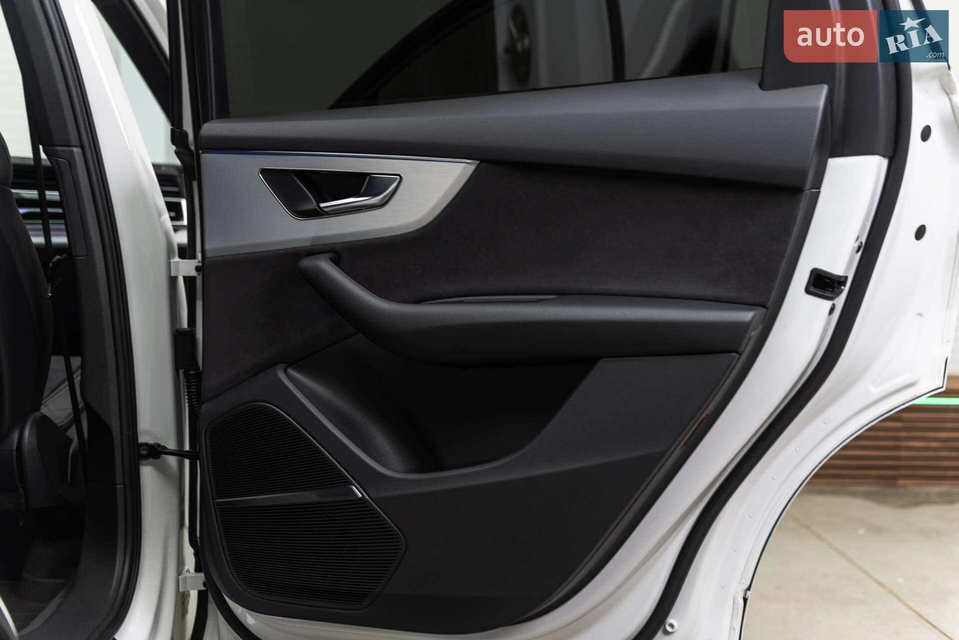 Audi Q7 2022 VIN WAUZZZ4M0PD008503 фото оголошення 28 з 37