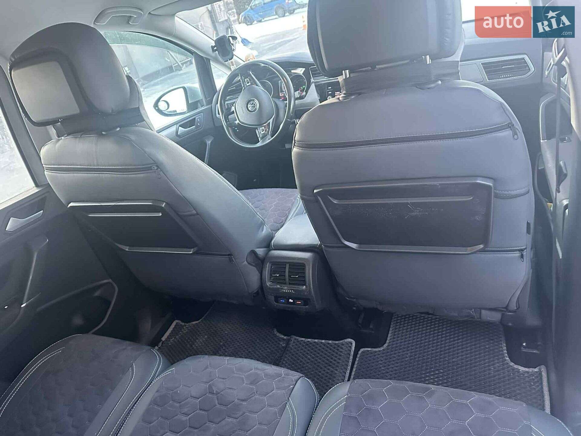 Volkswagen Touran 2020 VIN WVGZZZ1TZLW052719 фото оголошення 3 з 10