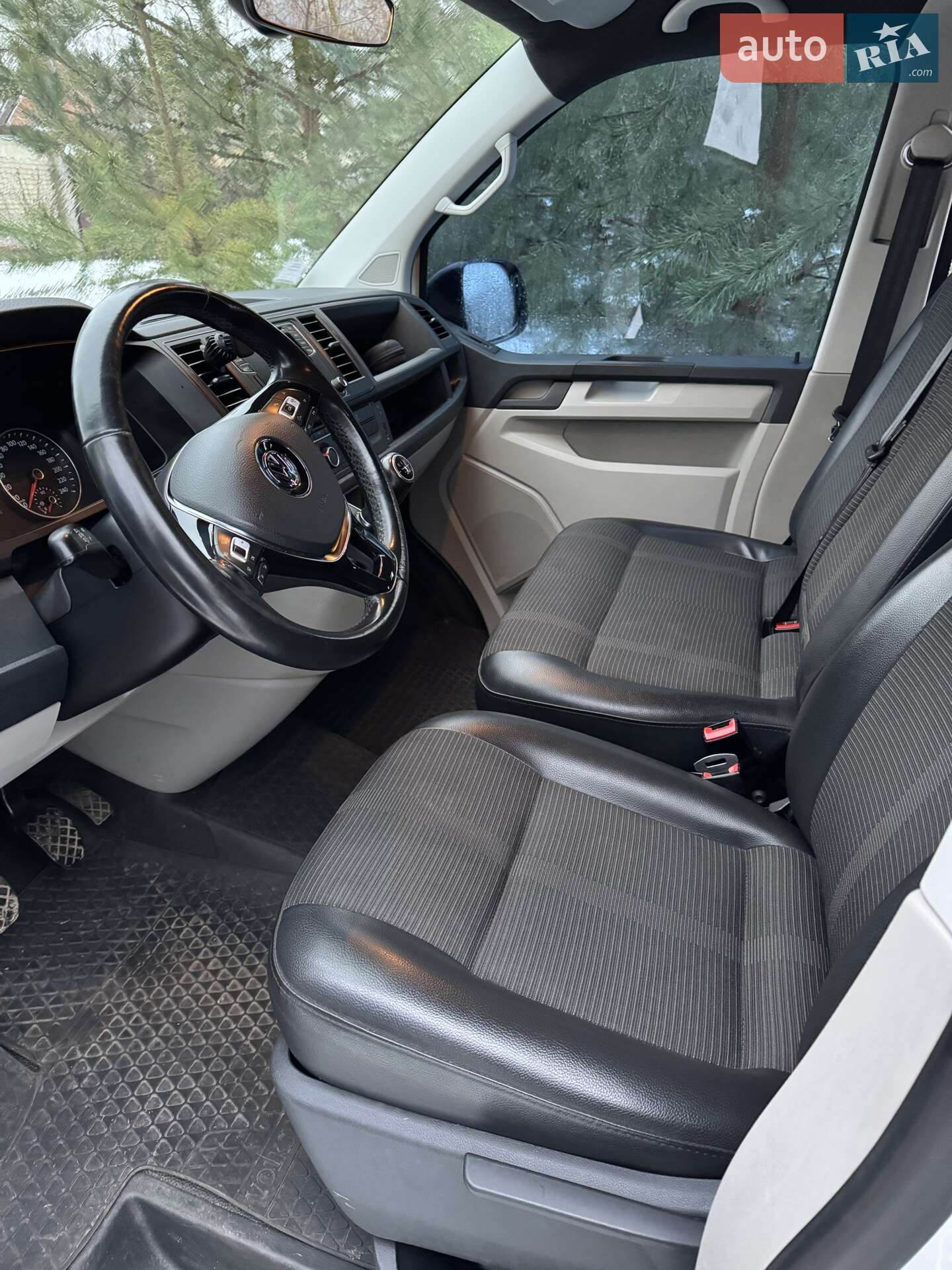 Volkswagen Transporter 2016 VIN WV1ZZZ7HZHH077409 фото оголошення 8 з 38