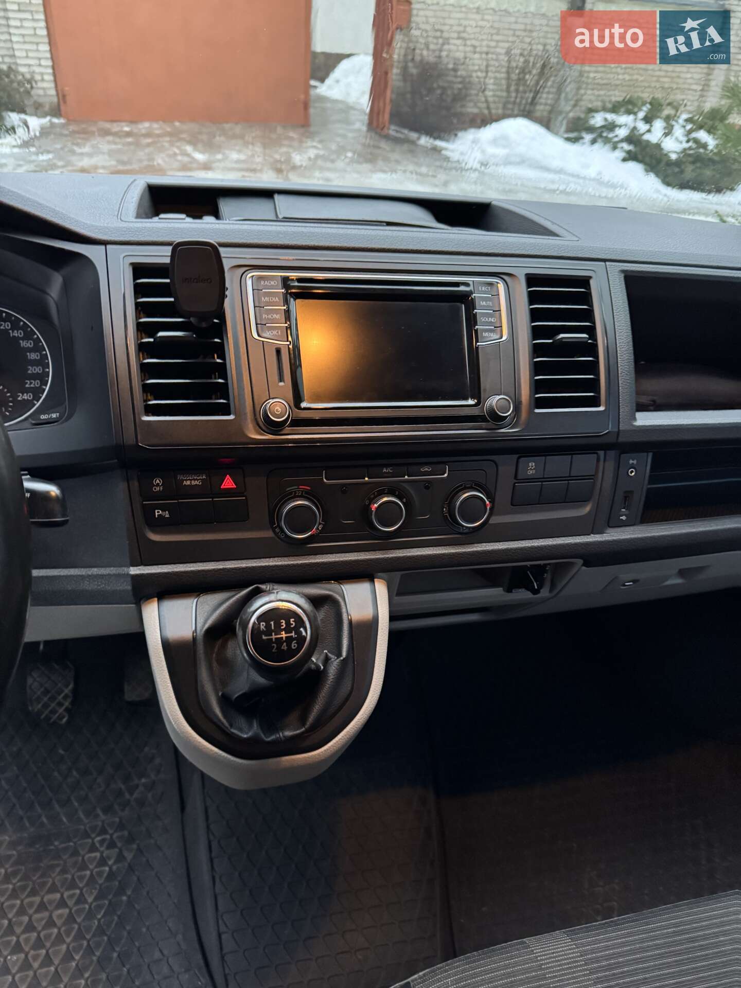 Volkswagen Transporter 2016 VIN WV1ZZZ7HZHH077409 фото оголошення 9 з 38