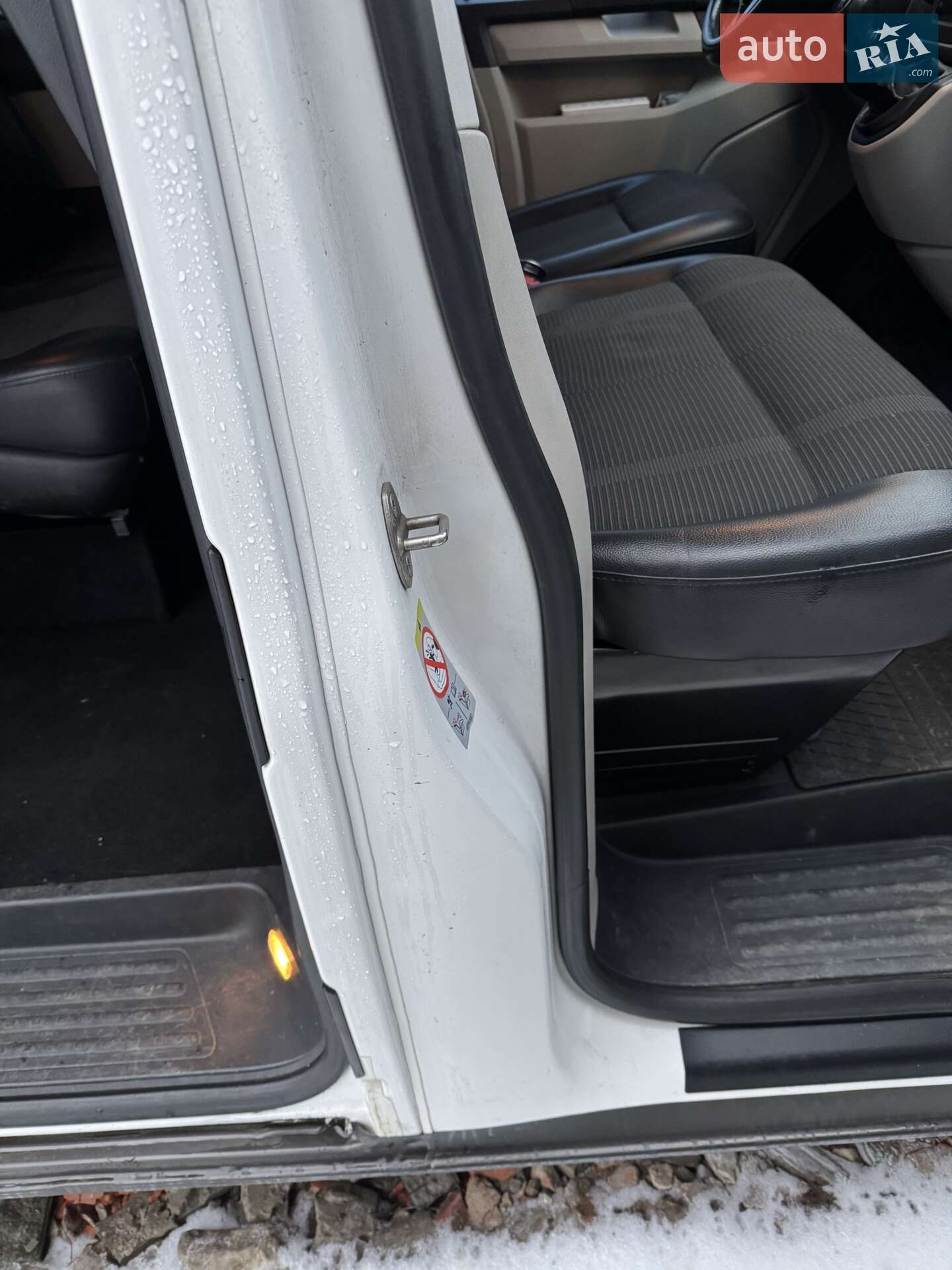 Volkswagen Transporter 2016 VIN WV1ZZZ7HZHH077409 фото оголошення 15 з 38