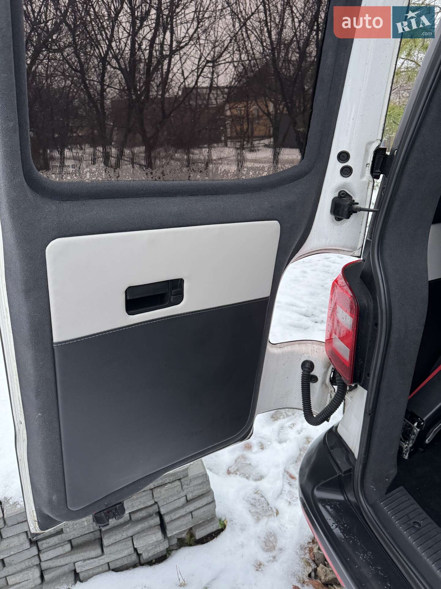 Volkswagen Transporter 2016 VIN WV1ZZZ7HZHH077409 фото оголошення 26 з 38