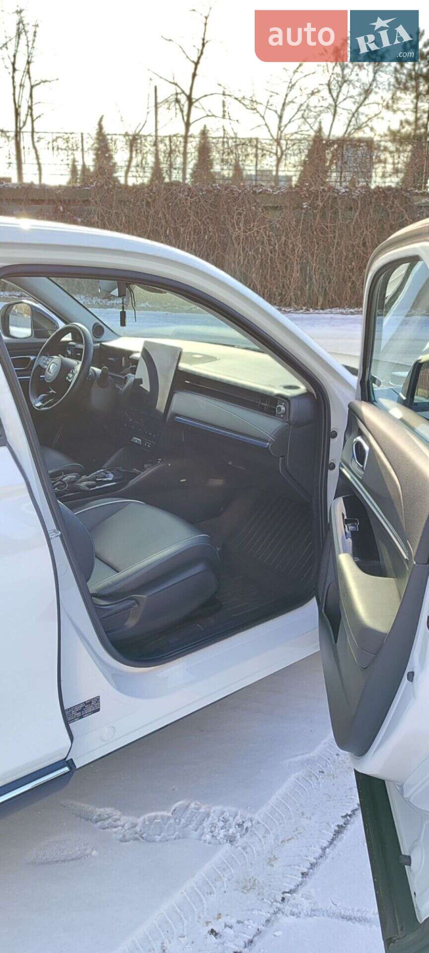 Honda eNS1 2022 VIN LVHRS1859N5004171 фото оголошення 19 з 21