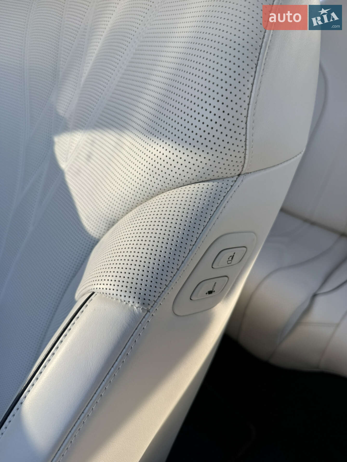 Genesis G80 2022 VIN KMTGE4S13PU003685 фото оголошення 21 з 26