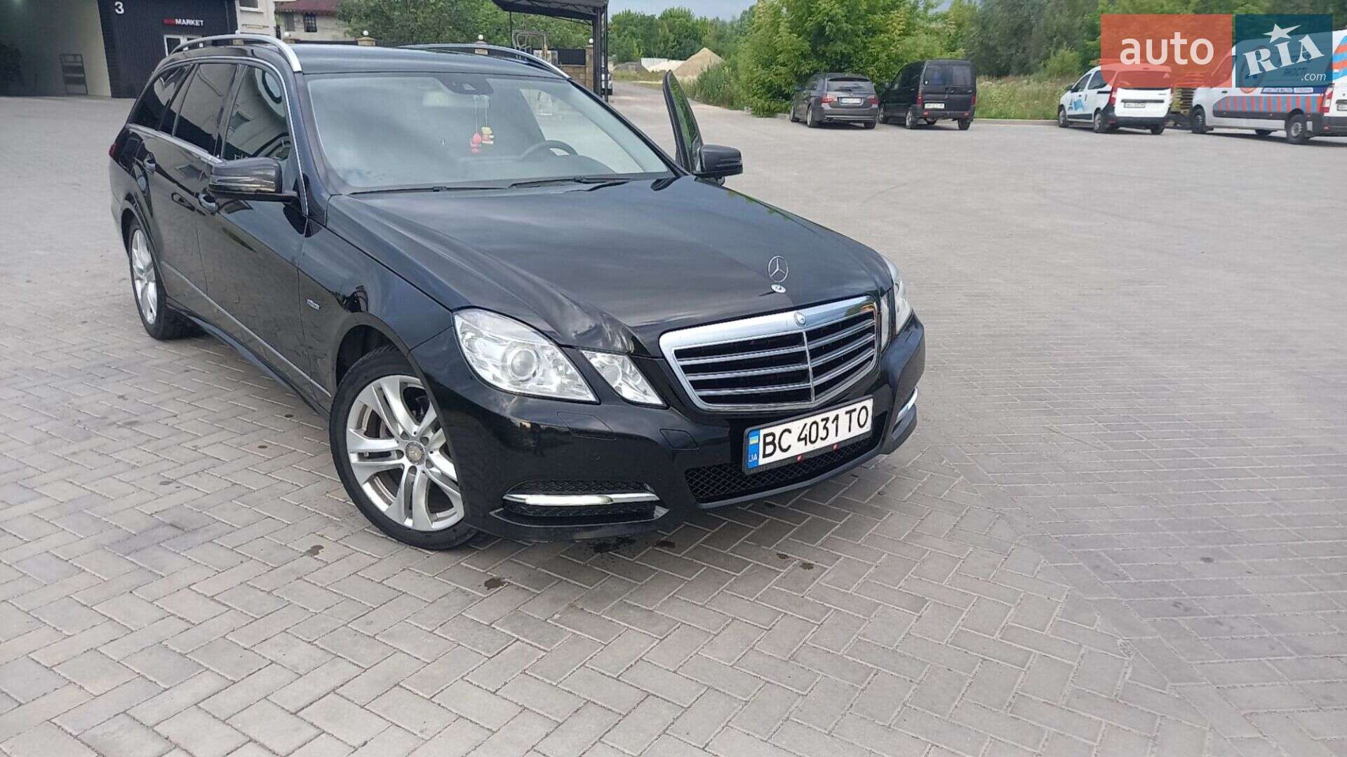 Mercedes-Benz E-Class 2011 VIN WDD2122021A403788 фото оголошення 4 з 21