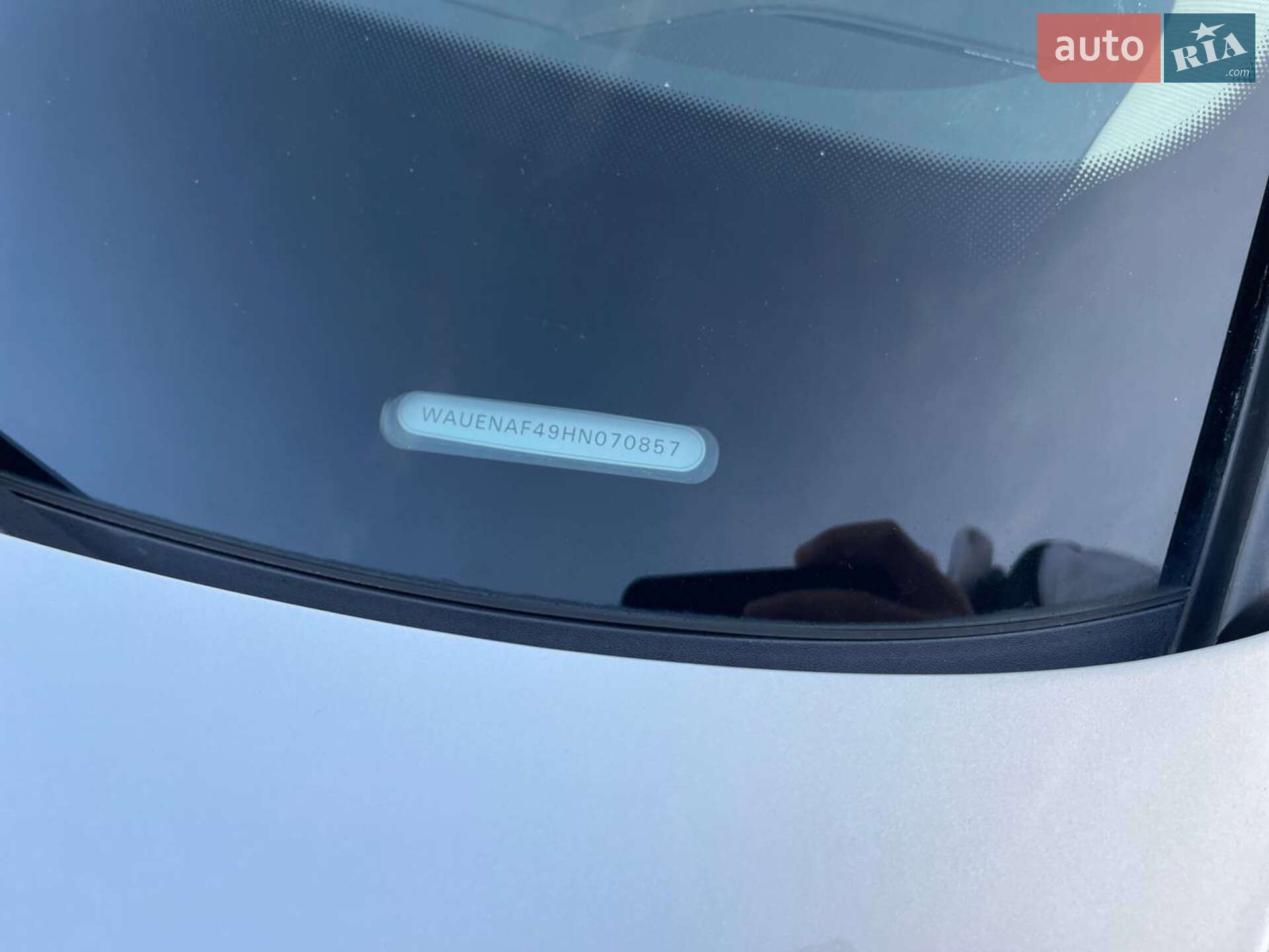 Audi A4 2017 VIN WAUENAF49HN070857 фото оголошення 14 з 77