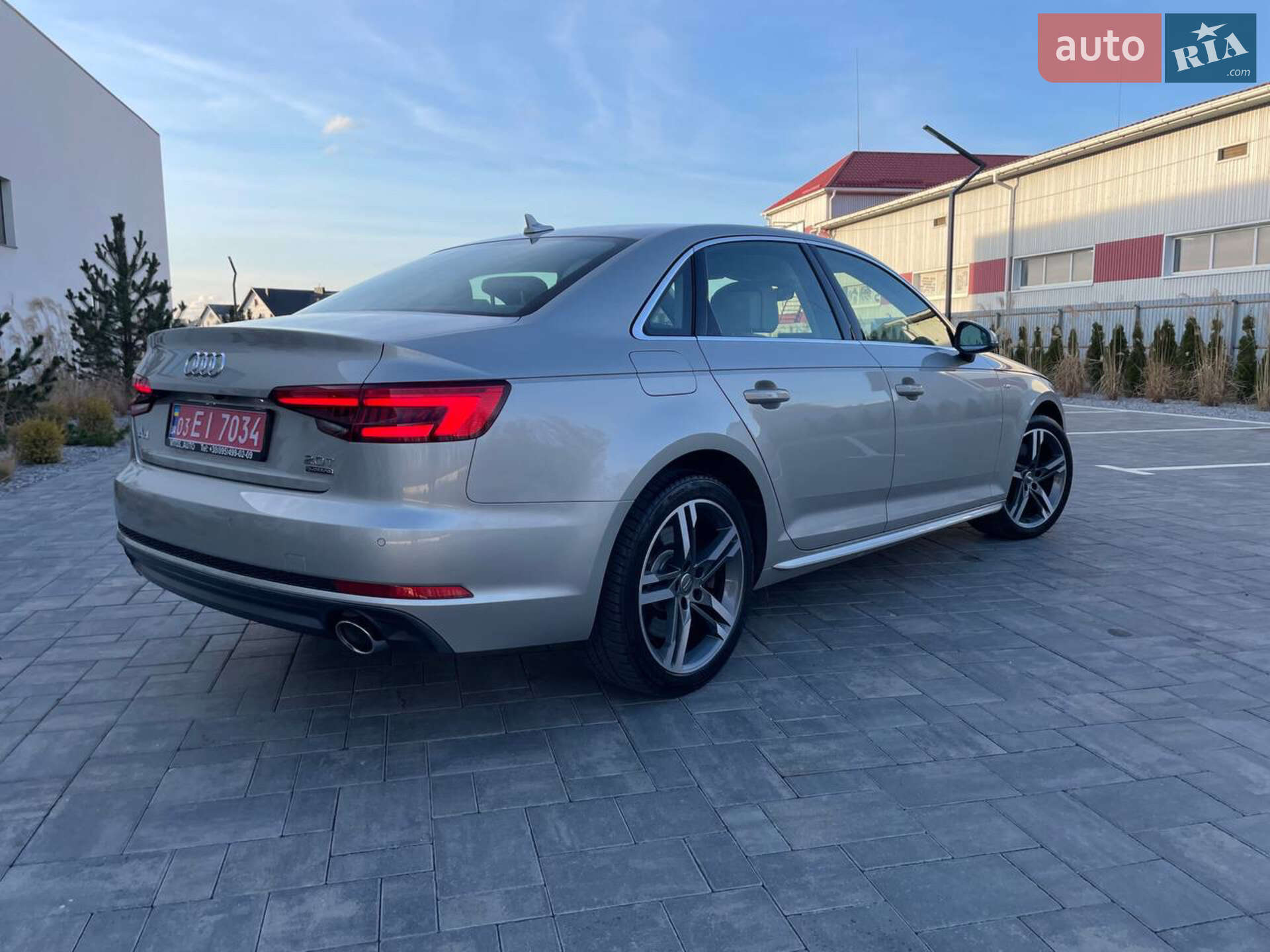 Audi A4 2017 VIN WAUENAF49HN070857 фото оголошення 25 з 77