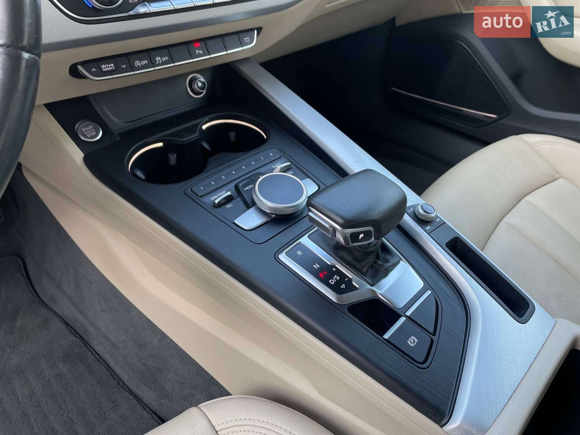 Audi A4 2017 VIN WAUENAF49HN070857 фото оголошення 37 з 77