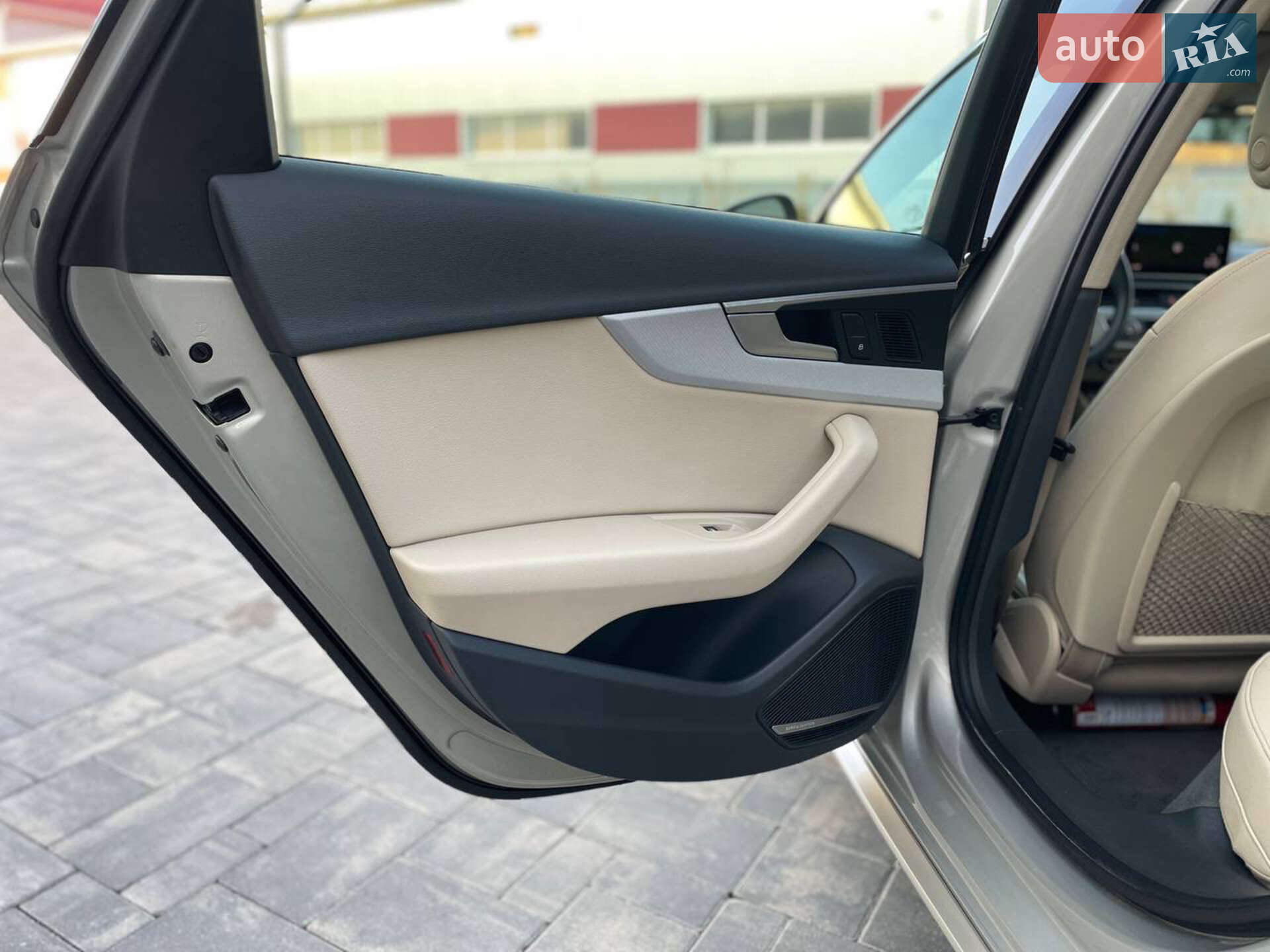 Audi A4 2017 VIN WAUENAF49HN070857 фото оголошення 53 з 77