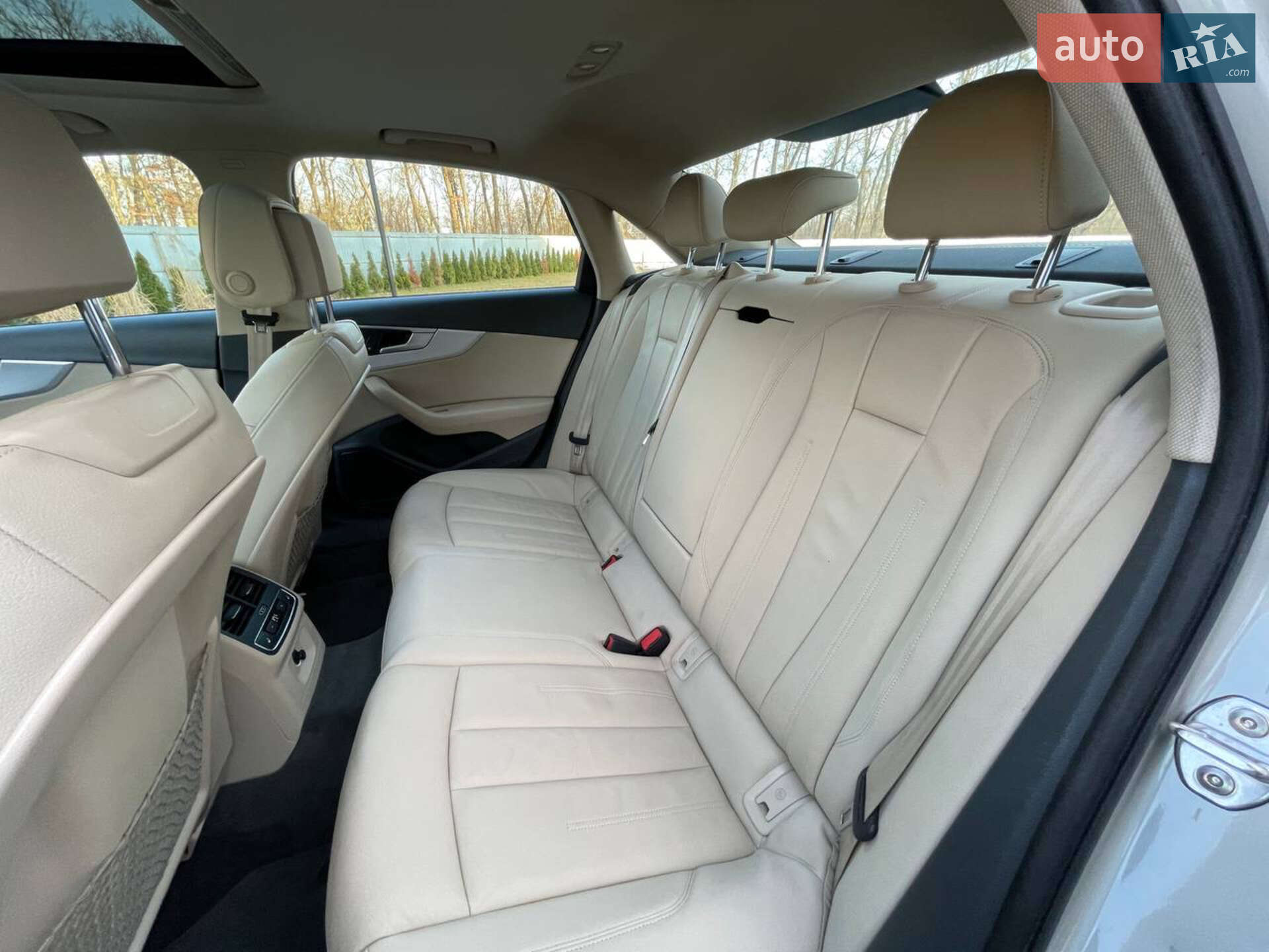 Audi A4 2017 VIN WAUENAF49HN070857 фото оголошення 58 з 77