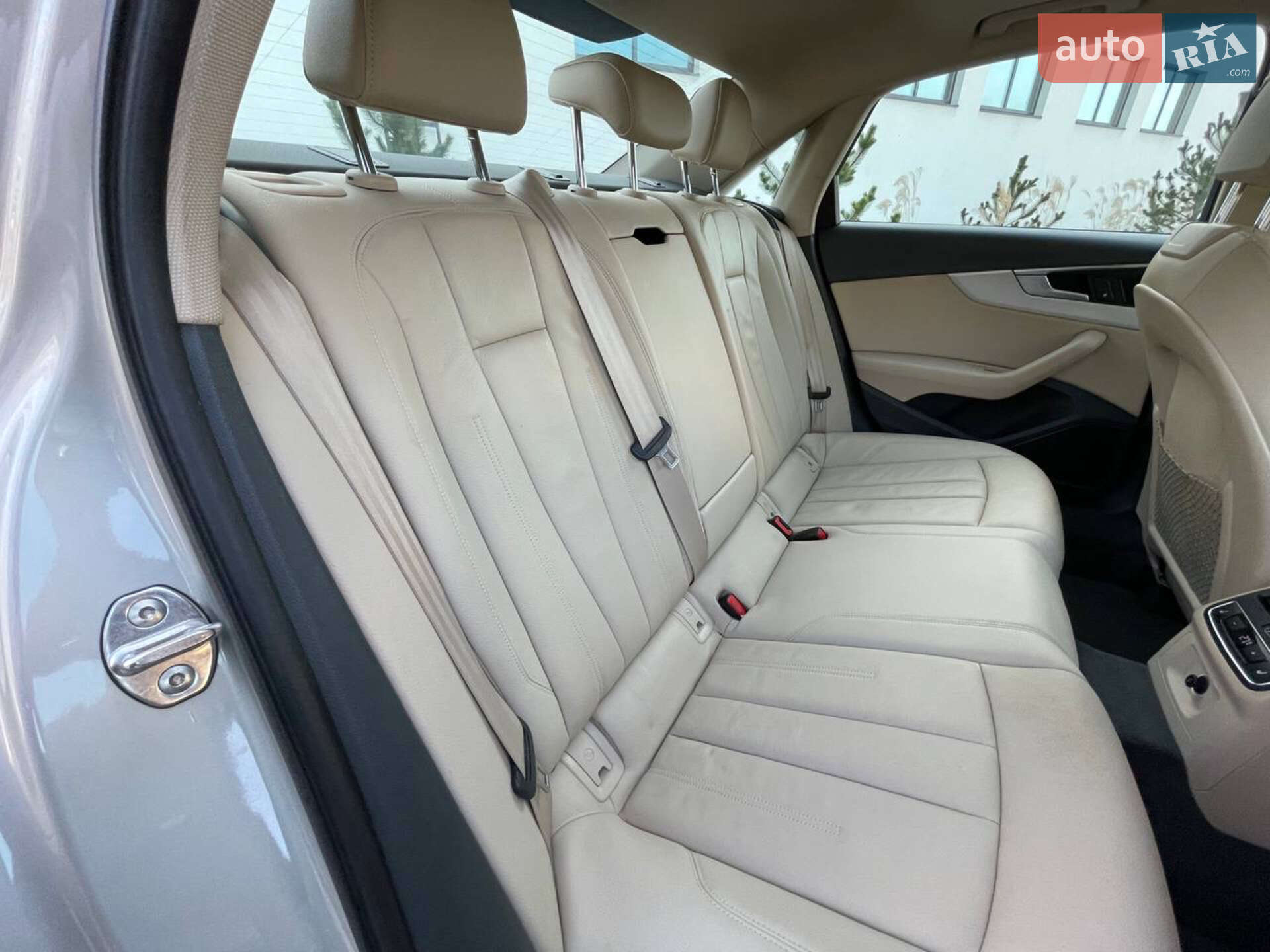 Audi A4 2017 VIN WAUENAF49HN070857 фото оголошення 65 з 77