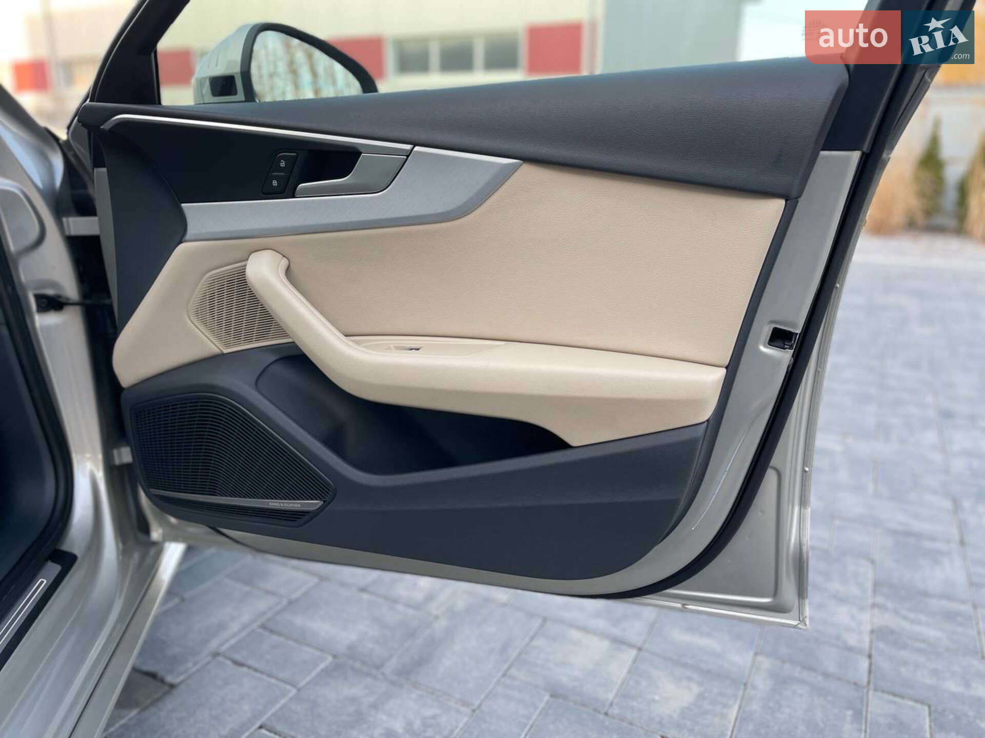 Audi A4 2017 VIN WAUENAF49HN070857 фото оголошення 71 з 77