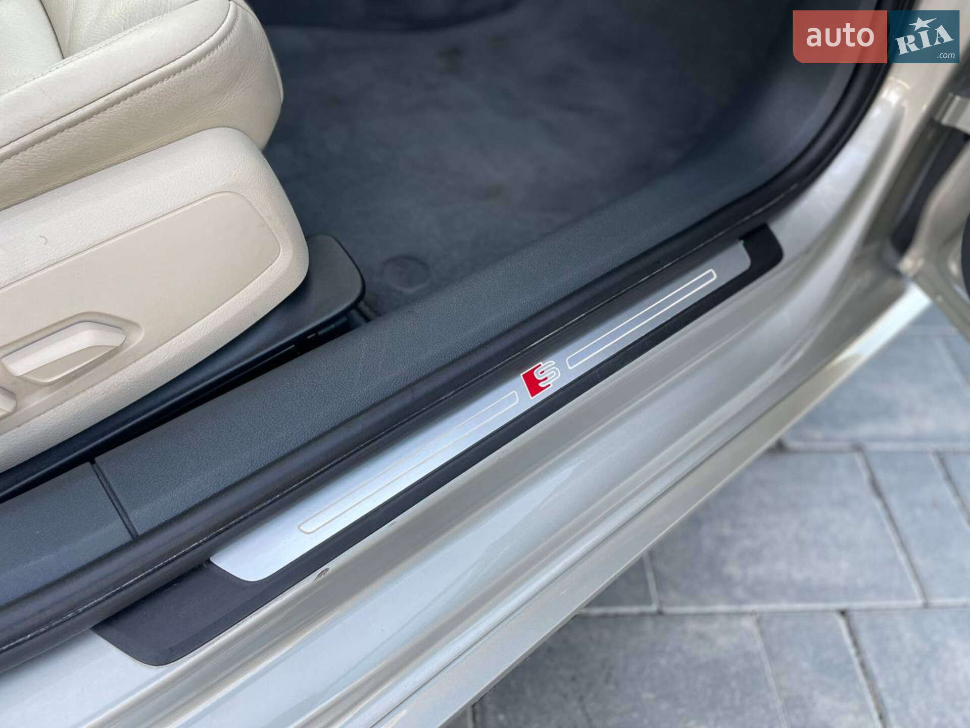 Audi A4 2017 VIN WAUENAF49HN070857 фото оголошення 74 з 77