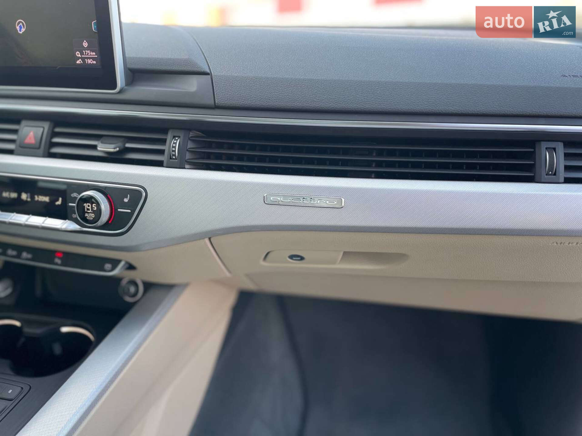 Audi A4 2017 VIN WAUENAF49HN070857 фото оголошення 76 з 77