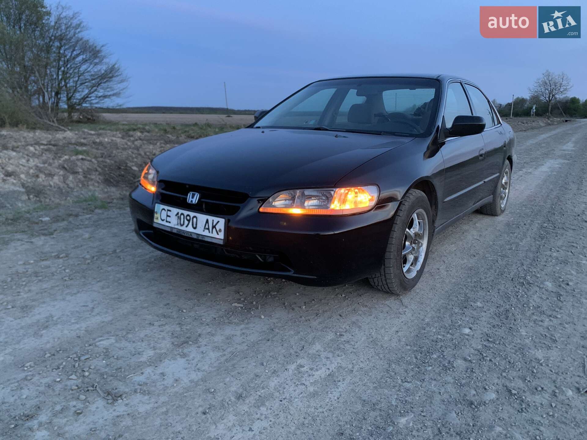 Honda Accord 2000 VIN 1HGCG5545YA117761 фото оголошення 6 з 10